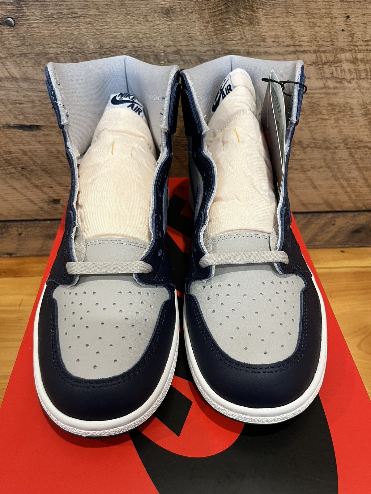 Jordan Brand Nike Air Jordan 1 Retro High 85 Georgetown Navy BQ4422-400 Size US 9.5 / EU 42-43 - 2 Thumbnail