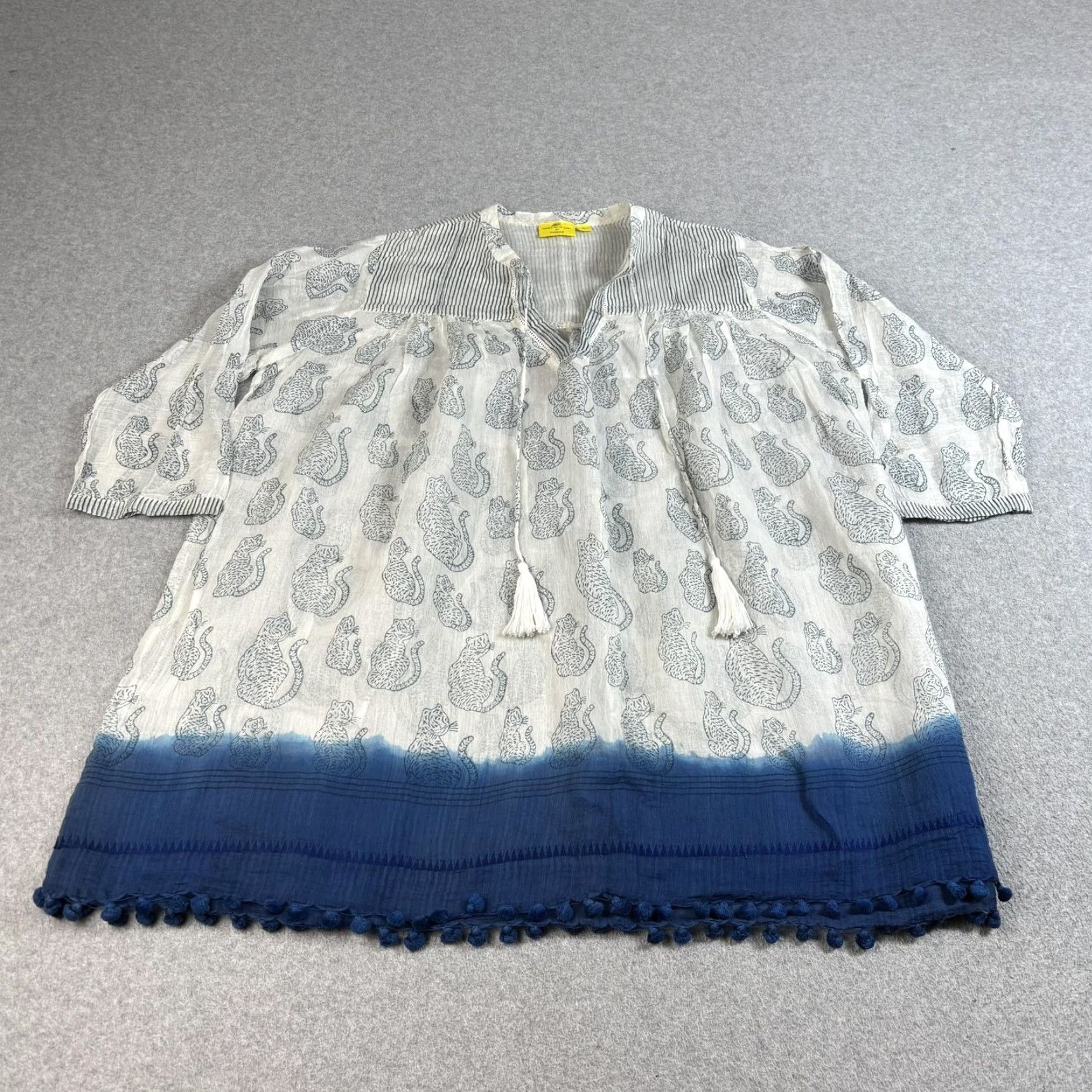 Vintage Roberta Roller Rabbit for Gorsuch Shirt Women White M Tunic 3/4 Sleeve Cat Tiger Boho V-Neck Size M / US 6-8 / IT 42-44 - 2 Thumbnail