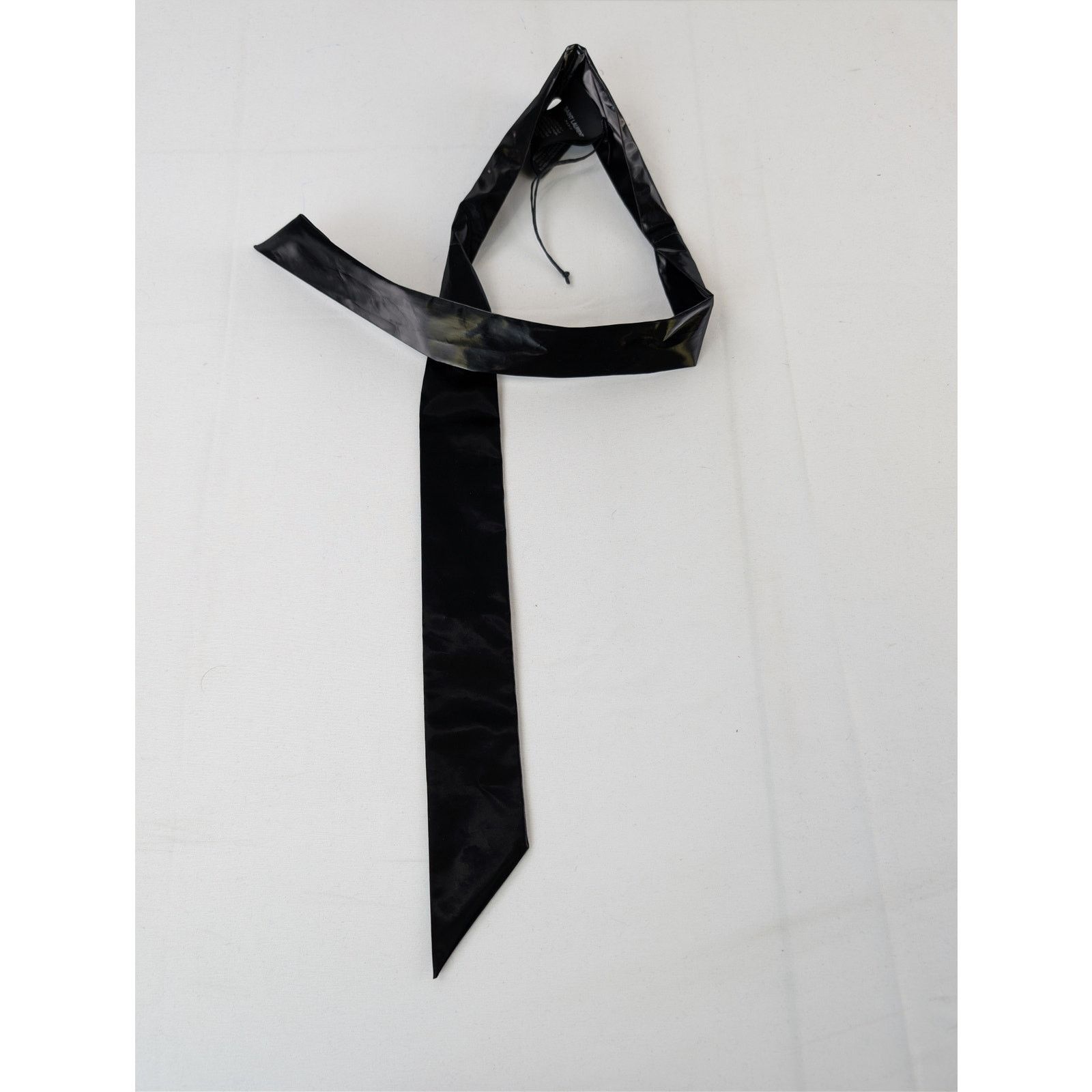 Saint Laurent Paris o1rshd1 Size: OS/ Satin Graduation Stole/Sash Tie in Black Size ONE SIZE - 5 Thumbnail