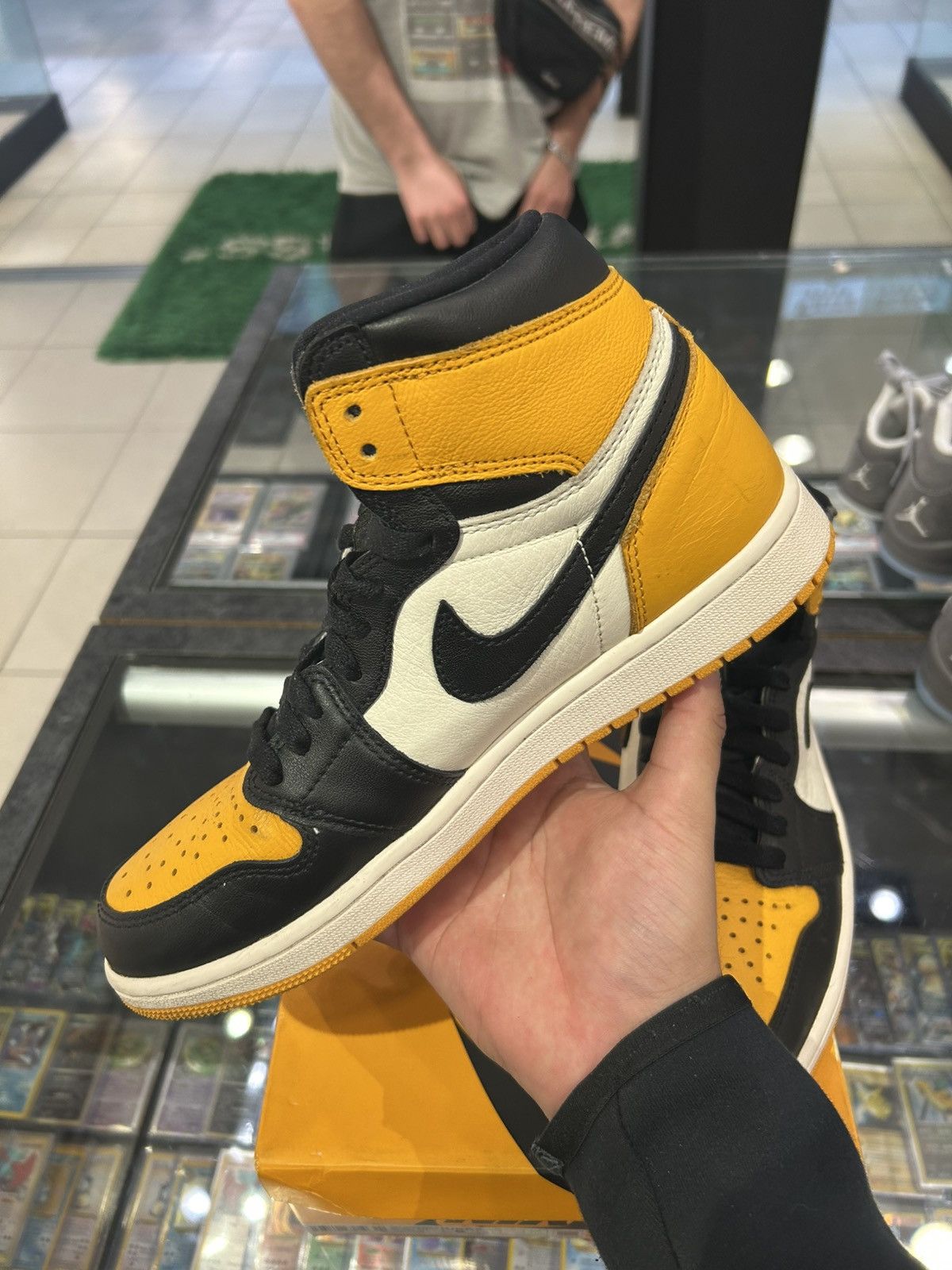 Jordan Brand Jordan 1 retro Taxi 2022 Size US 8 / EU 41 - 7 Thumbnail
