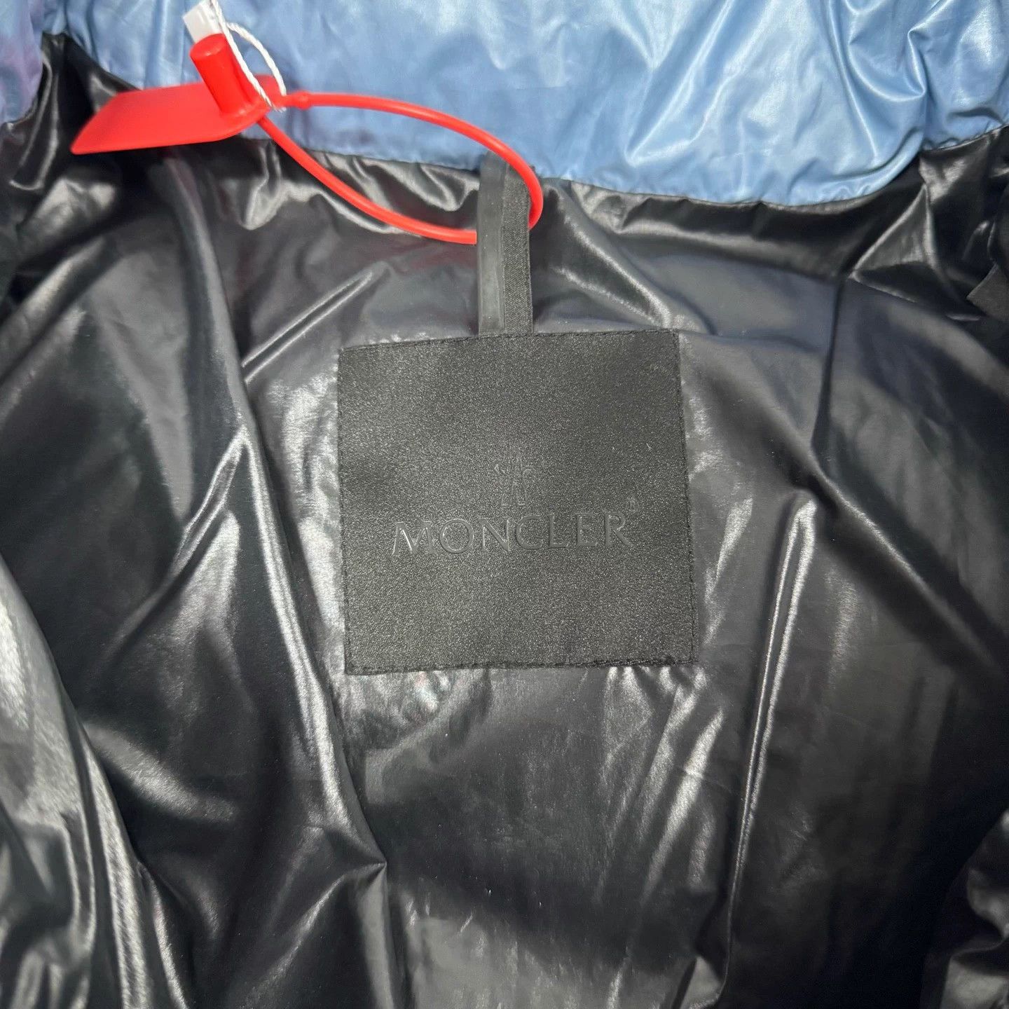 Moncler Moncler Yonne colorblocked logo down jacket 2 mint Size US M / EU 48-50 / 2 - 5 Thumbnail