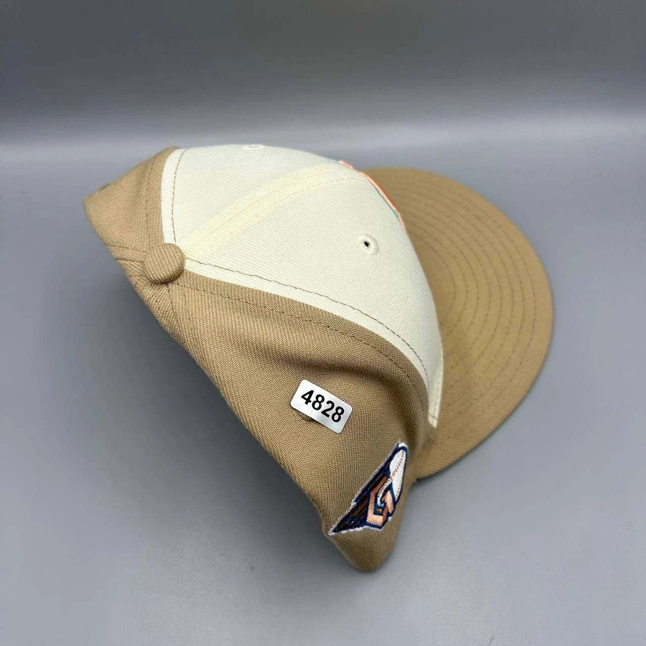 New Era Cleveland Indians Guardians Hat Men 7 1/2 Brown MLB Fitted Size ONE SIZE - 10 Thumbnail