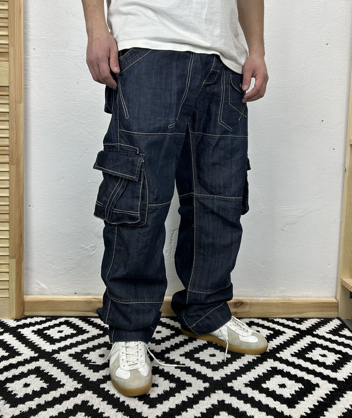 Vintage Vintage Y2k Cargo Denim jeans size 36/32 multi pocket Size US 36 / EU 52 - 2 Thumbnail