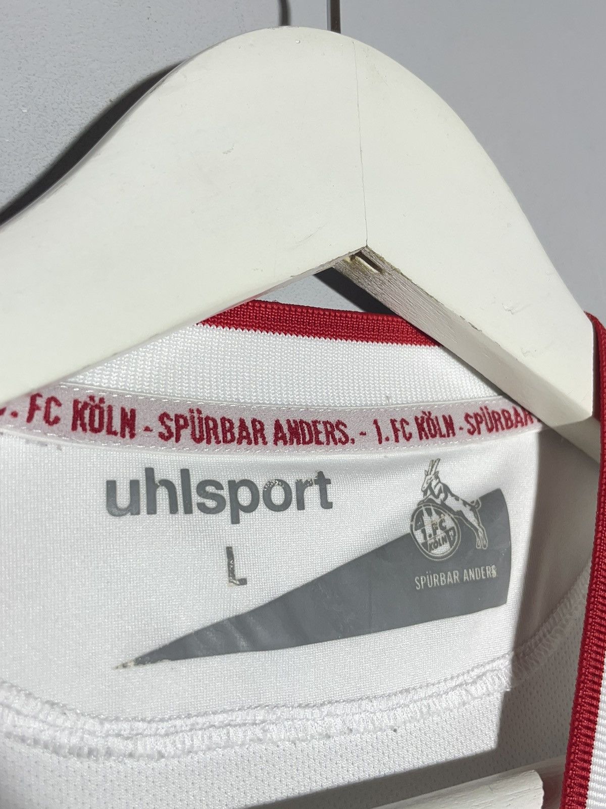 Other FC Köln Hummel 2019/20 Home Football Shirt Size US L / EU 52-54 / 3 - 9 Thumbnail