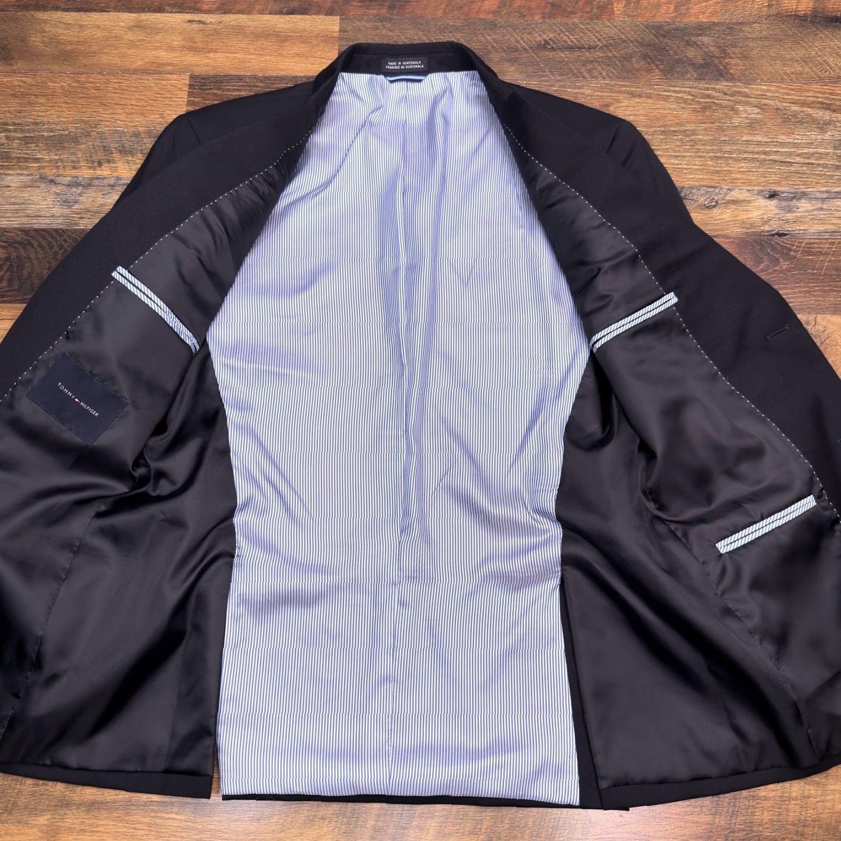 Tommy Hilfiger Tommy Hilfiger Suit Jacket 38 Short Black Wool Blazer One-Button Notch Lapel Single-Breasted Men Regular Chest 40 Front 2-Button Dry Clean Only Size US 38 / EU 54 - 3 Thumbnail