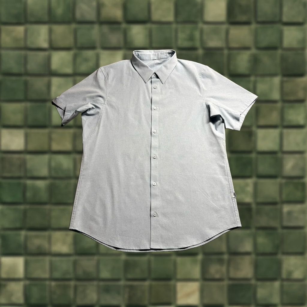 Lululemon VINTAGE? No. Lululemon Shirt Mens M Blue Button Up Short Sleeve Athletic Tech Ripstop Size US M / EU 48-50 / 2 - 1 Thumbnail