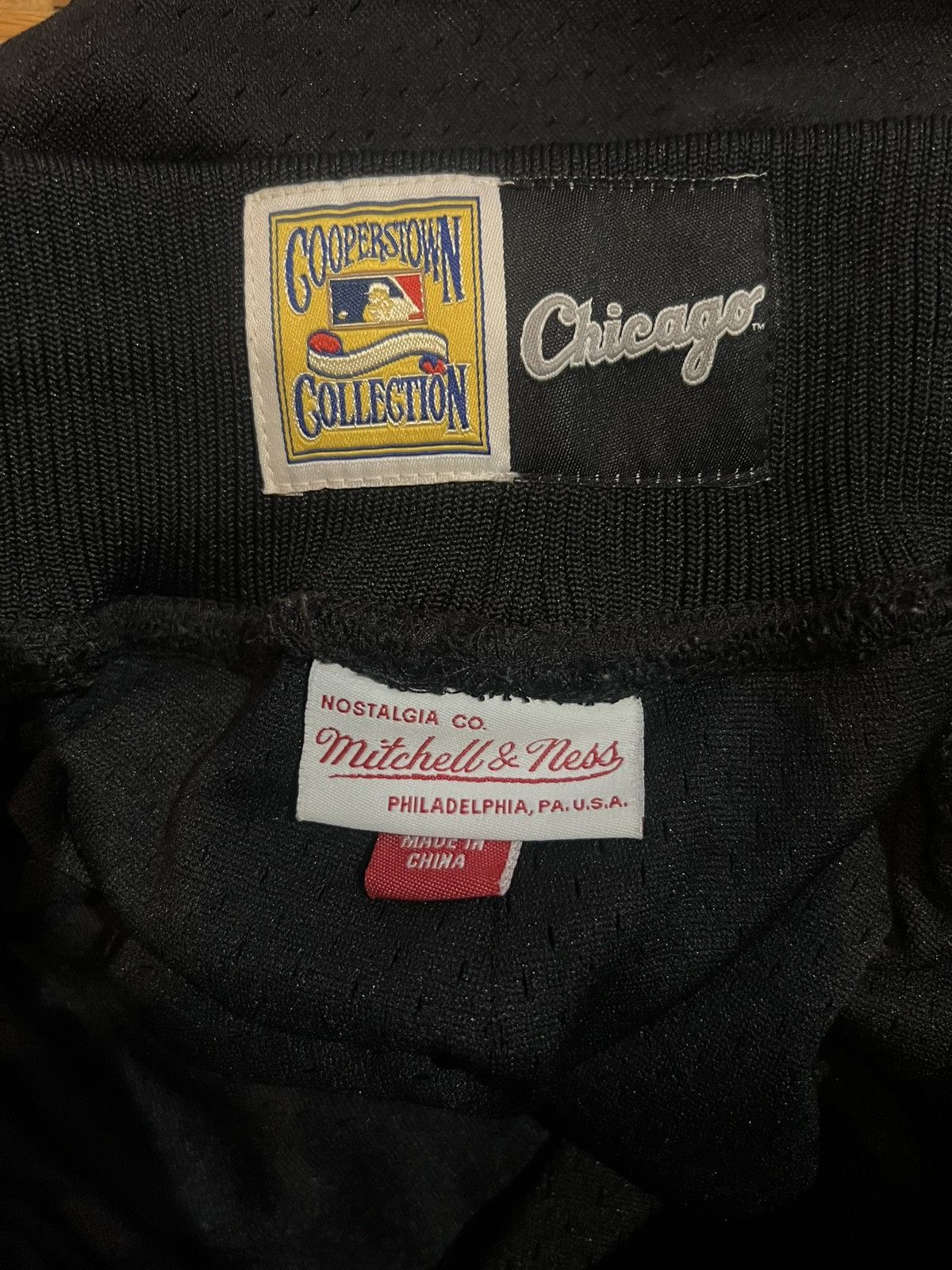 Mitchell & Ness White Sox Mitchell and Ness Shorts Size US 34 / EU 50 - 3 Thumbnail
