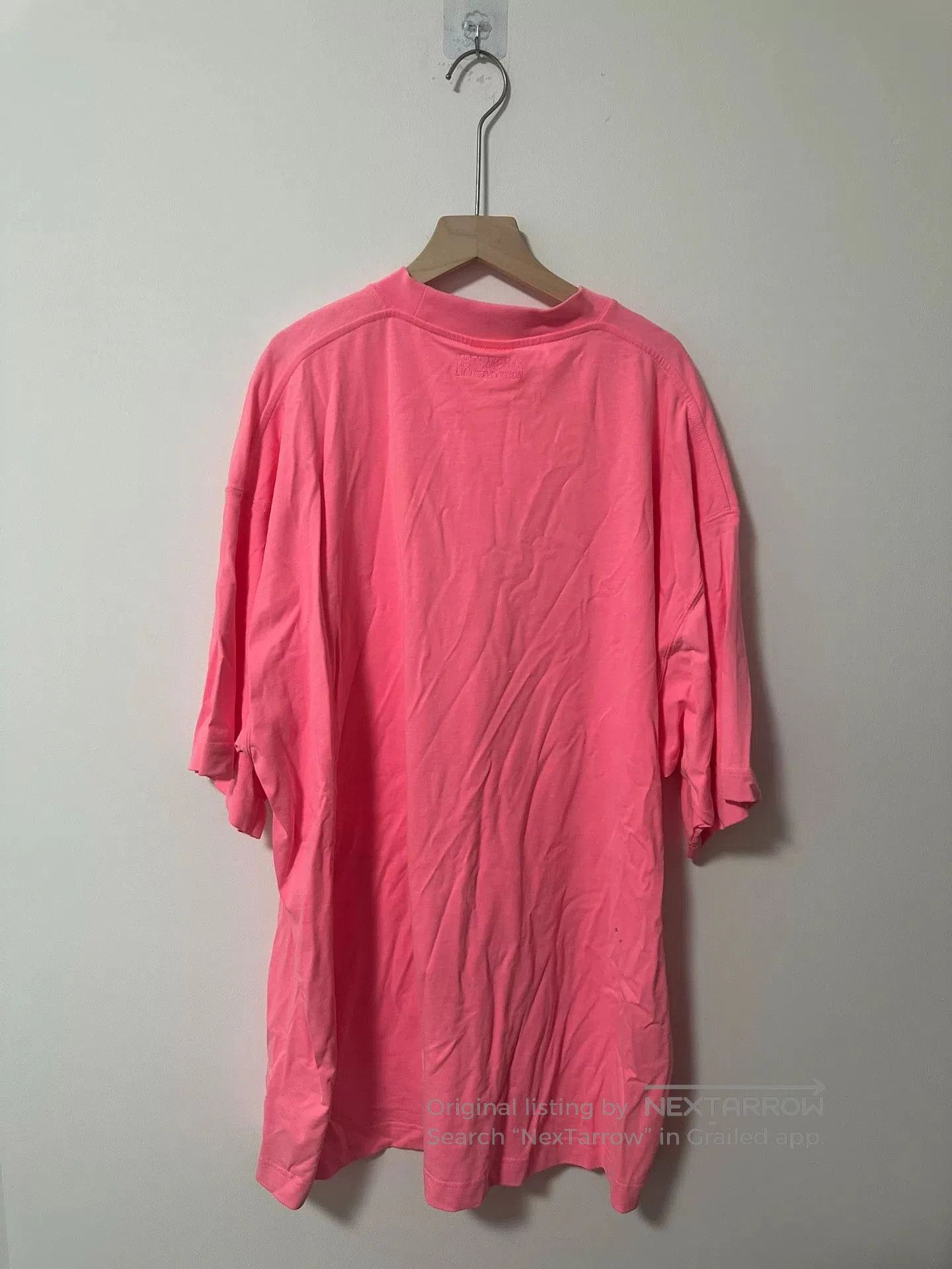 Vetements vetements pink logo short sleeve shirt. Size S / US 4 / IT 40 - 2 Thumbnail