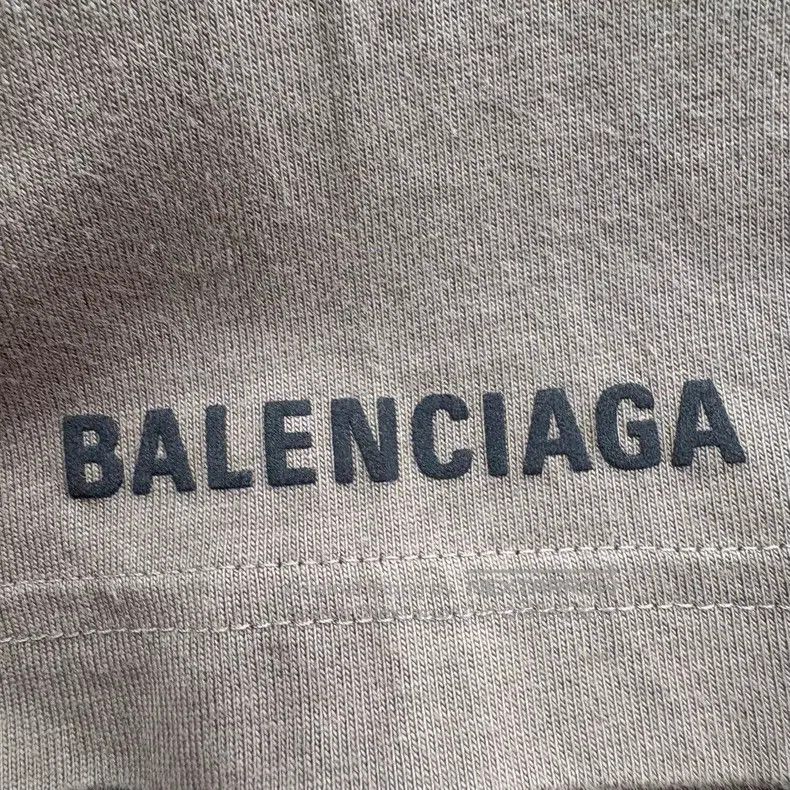Balenciaga Balenciaga WFP Brown Short Sleeve T-Shirt Khaki Color Size US XS / EU 42 / 0 - 6 Thumbnail
