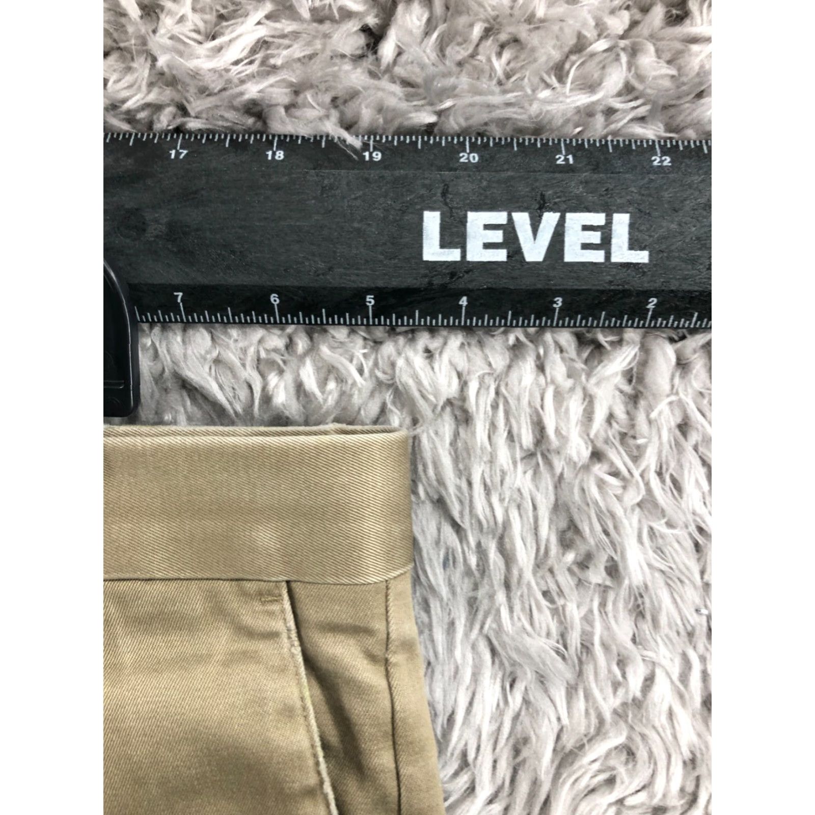 Dockers Dockers D3 Classic Fit Khaki Pants Mens 38x31 Beige Flat Front 5-Pocket Stretch Casual Formal Business Pants Size US 38 / EU 54 - 2 Thumbnail