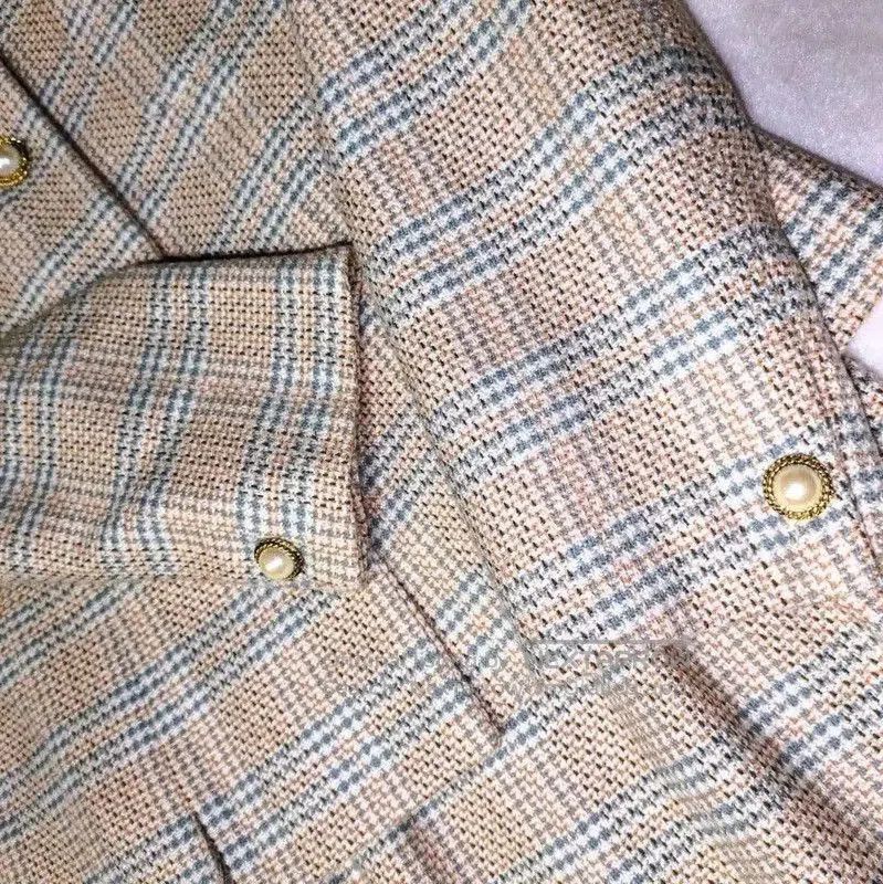 Burberry Burberry Color-Block Wool Blend Mid-Length Coat. Size L / US 10 / IT 46 - 5 Thumbnail