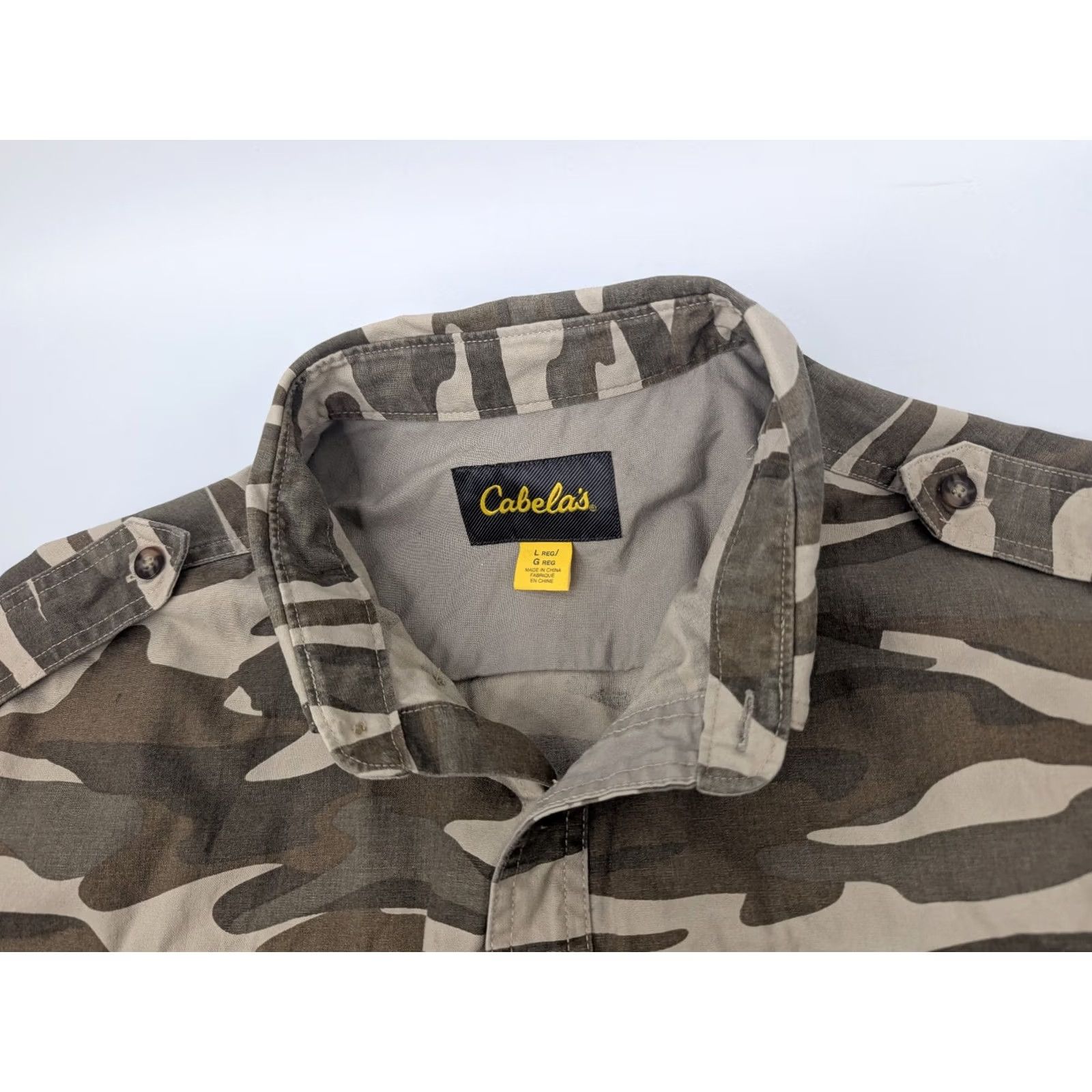 Vintage Cabela's Shirt Men's L Camouflage Button Long Sleeve Utility Field Hunting Military Brown Cotton Canvas Shirt (M) Mens Size US L / EU 52-54 / 3 - 7 Thumbnail