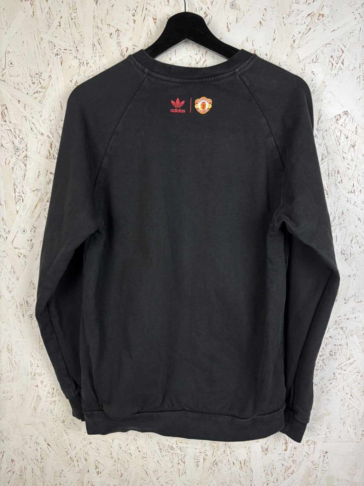 Adidas Adidas Originals Manchester United Retro Cartoon Sweatshirt Size US M / EU 48-50 / 2 - 5 Thumbnail