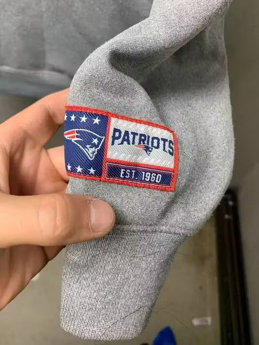 NFL NFL PATRIOTS hoodie size L color grey big logo hockey Size US L / EU 52-54 / 3 - 4 Thumbnail