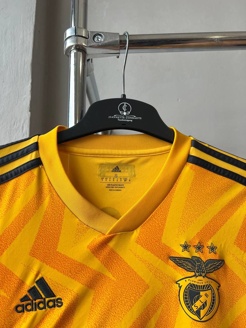 Adidas 2022/23 SLB BENFICA AWAY SOCCER JERSEY FOOTBALL SHIRT SIZE S Size US S / EU 44-46 / 1 - 8 Thumbnail
