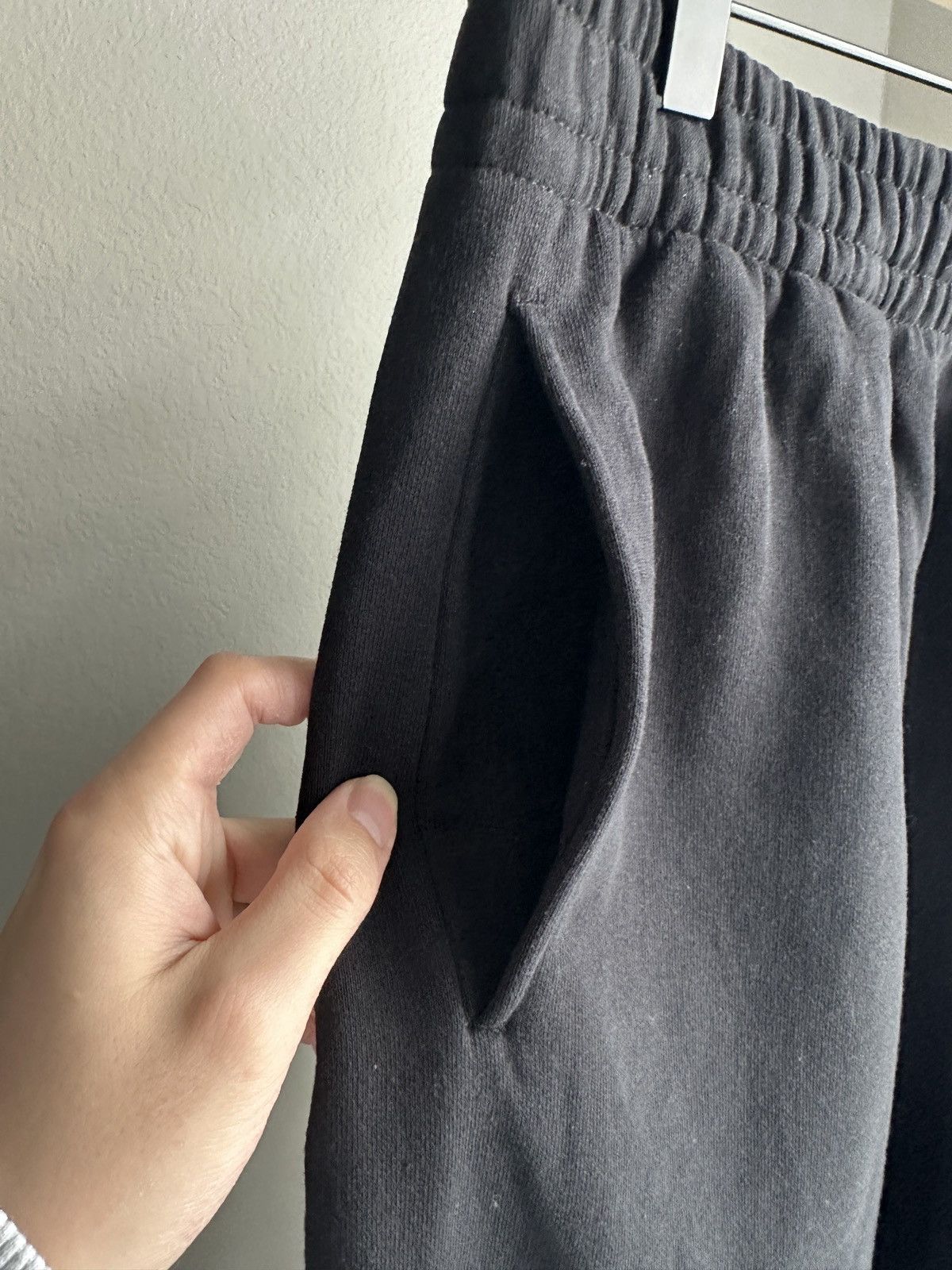 Supreme Supreme SS26 Satin Appliqué Sweatpants Black Size US 32 / EU 48 - 4 Thumbnail