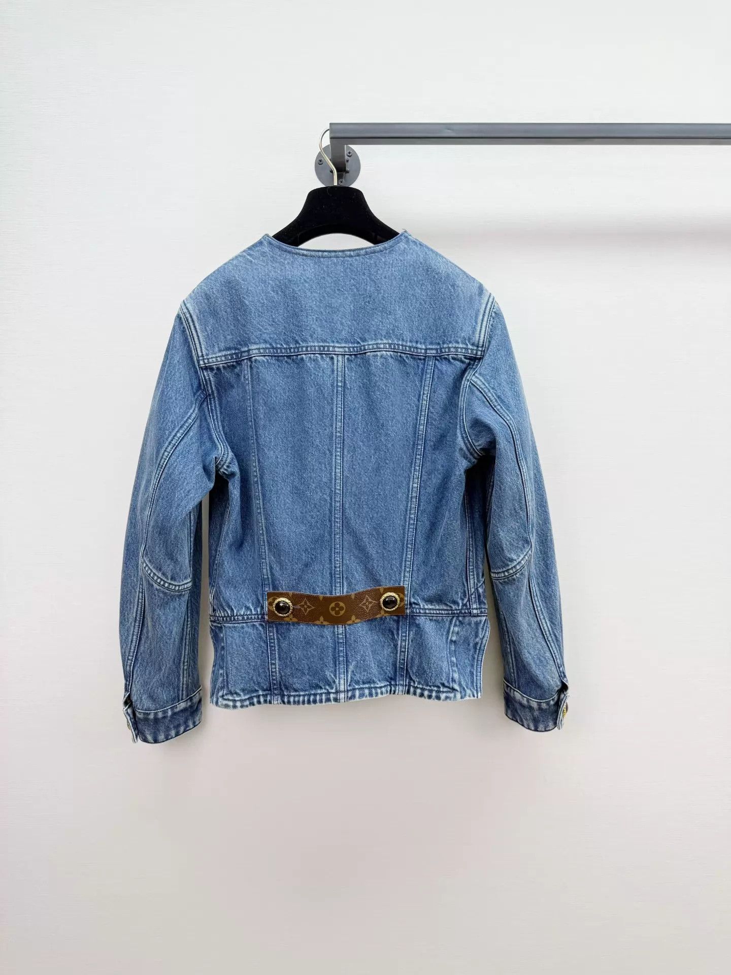 Louis Vuitton LV new with tags denim jacket size 34 authentic Size XS / US 0-2 / IT 36-38 - 8 Thumbnail