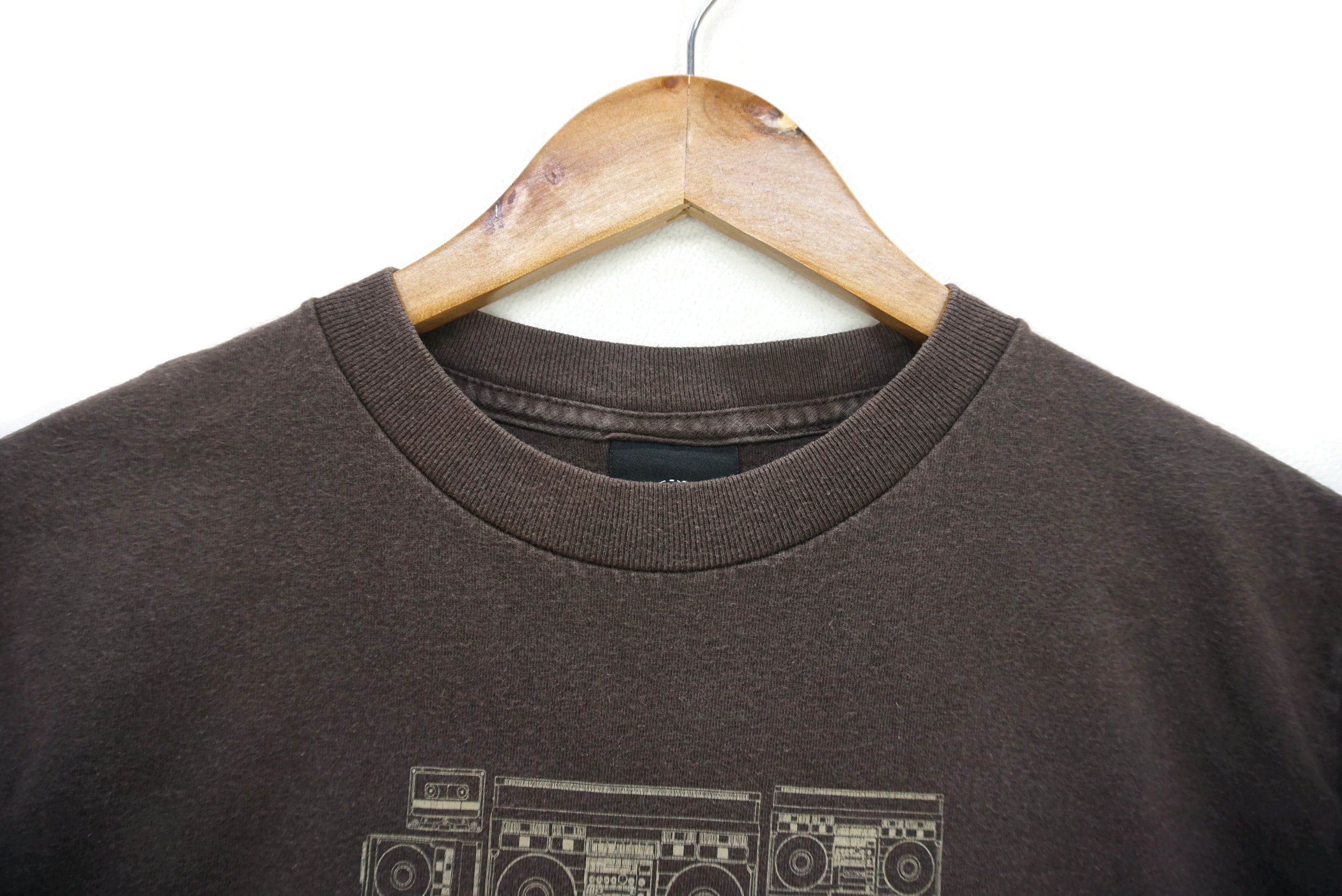 Vintage Adio Footwear Tee RockADIO Vintage Y2K Skateboards Shirt Size US XS / EU 42 / 0 - 3 Thumbnail