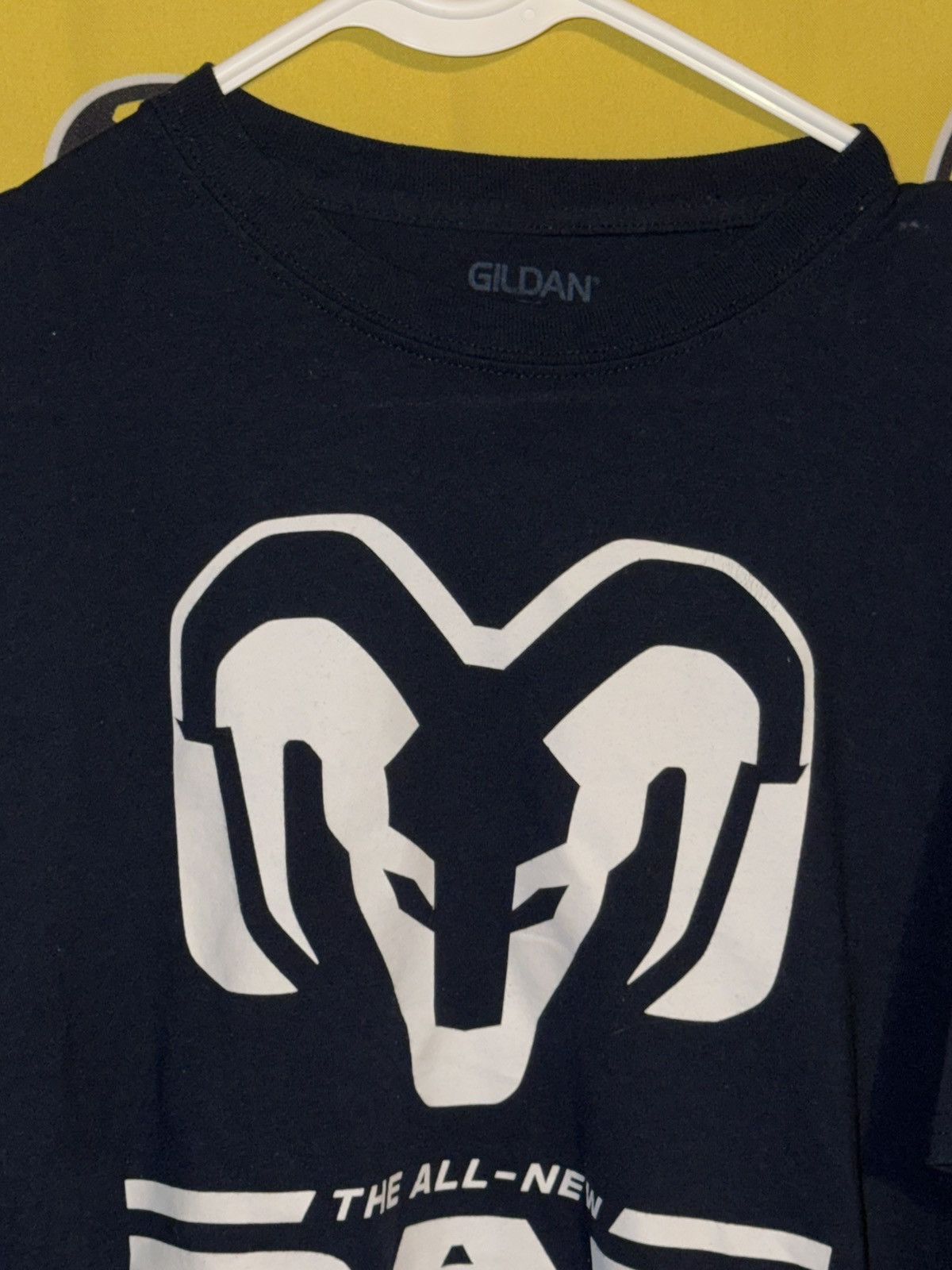Gildan Gildan Ram 1500 Graphic T Shirt Men’s Size XL Short Sleeve Size US XL / EU 56 / 4 - 8 Thumbnail