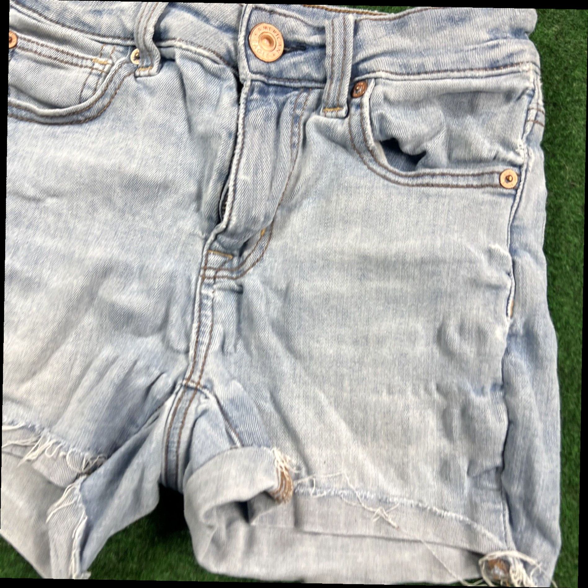 American Eagle Outfitters American Eagle Women Shorts 00 Blue Light Wash Next Level Stretch Cuff Inseam 2" Size 40" / US 18 - 2 Thumbnail