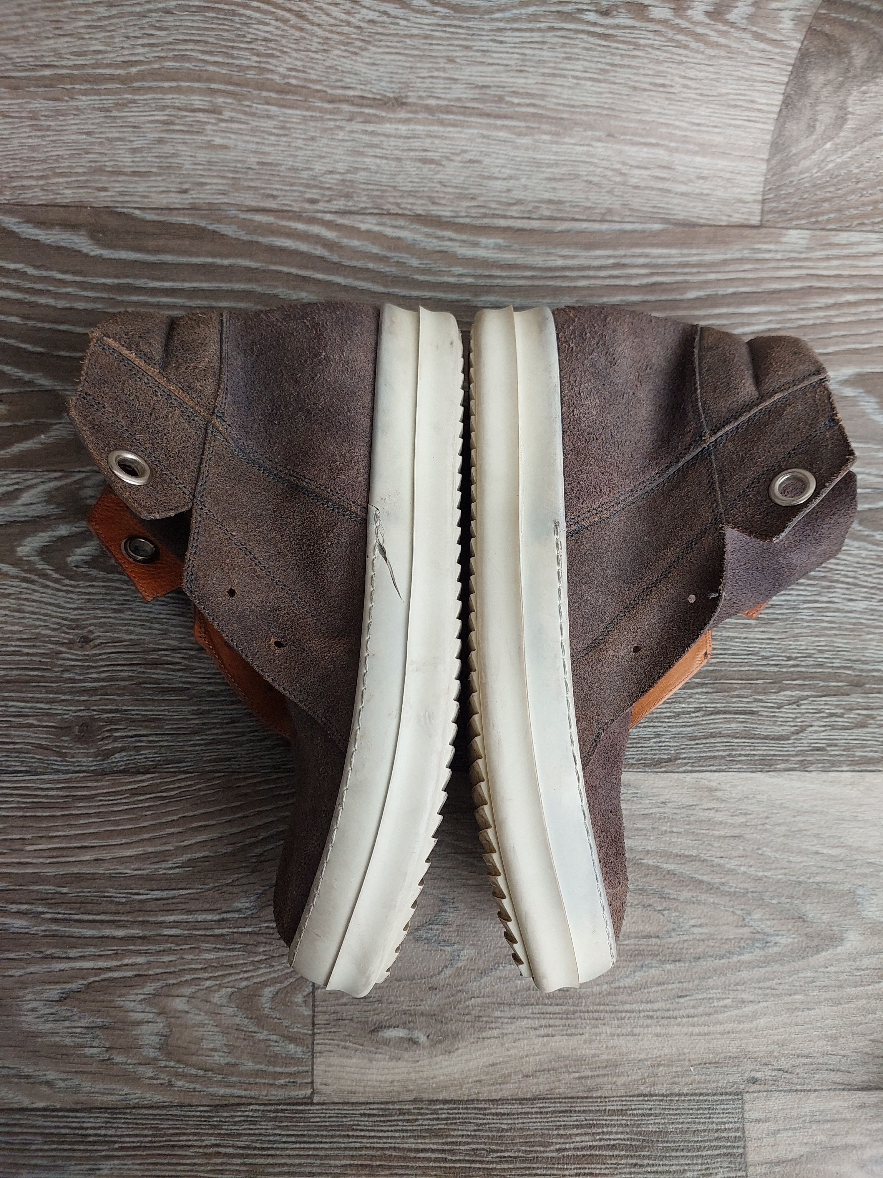 Rick Owens Rick Owens Island Dunk shoes in a brown suede colorway. Size US 6 / IT 36 - 10 Thumbnail