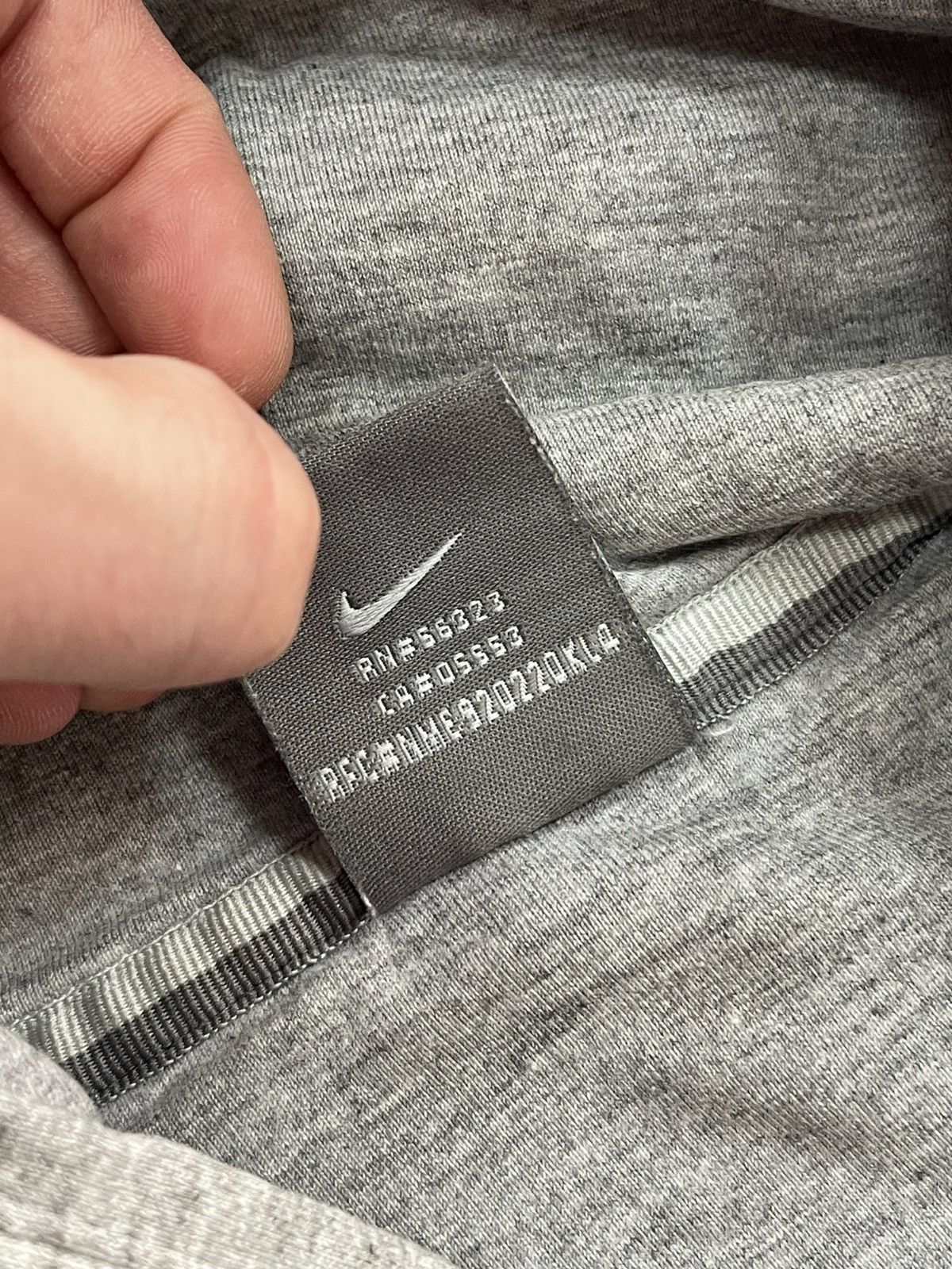 Nike Vintage Nike Small Swoosh Basic Hoodie Size US S / EU 44-46 / 1 - 6 Thumbnail