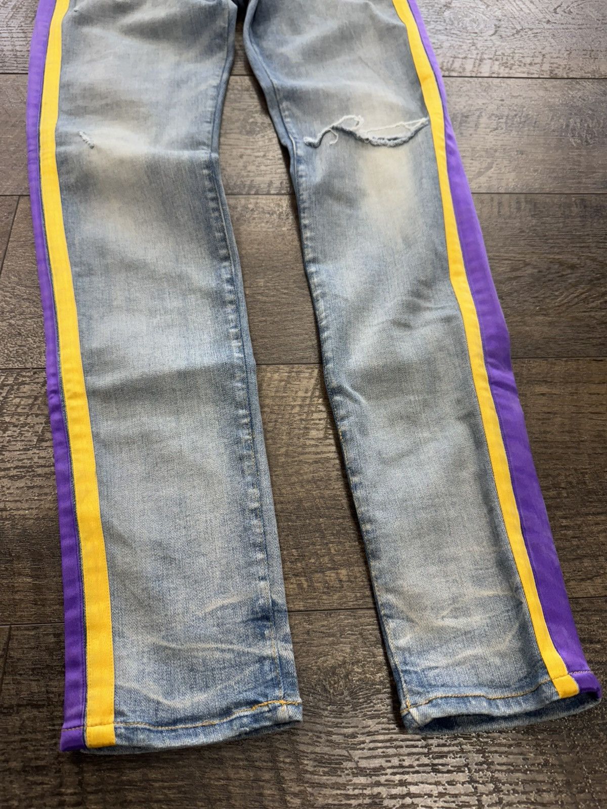 Amiri Lakers Track Jeans (33) Size US 33 - 3 Thumbnail