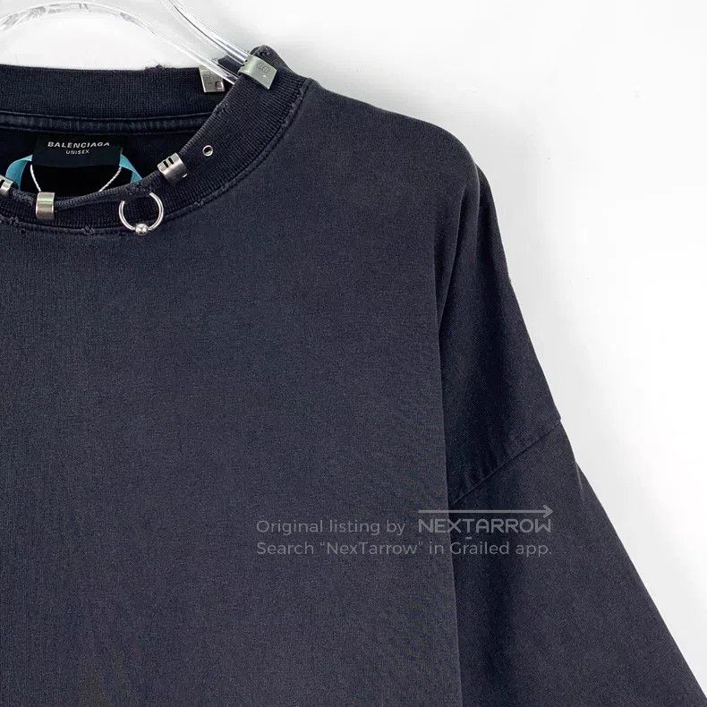 Balenciaga Balenciaga Black distressed hole ring扣design cotton crew n Size US L / EU 52-54 / 3 - 3 Thumbnail