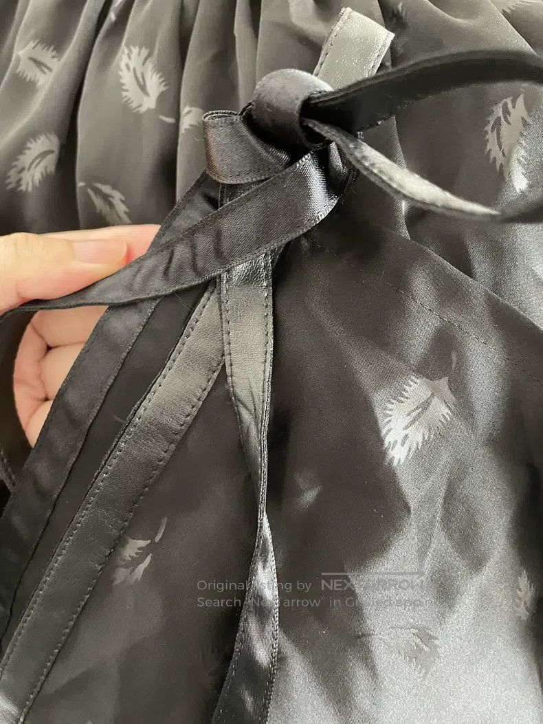 Comme des Garcons Comme Des Garcons size XS Feather Satin Skirt Size 23" - 3 Thumbnail