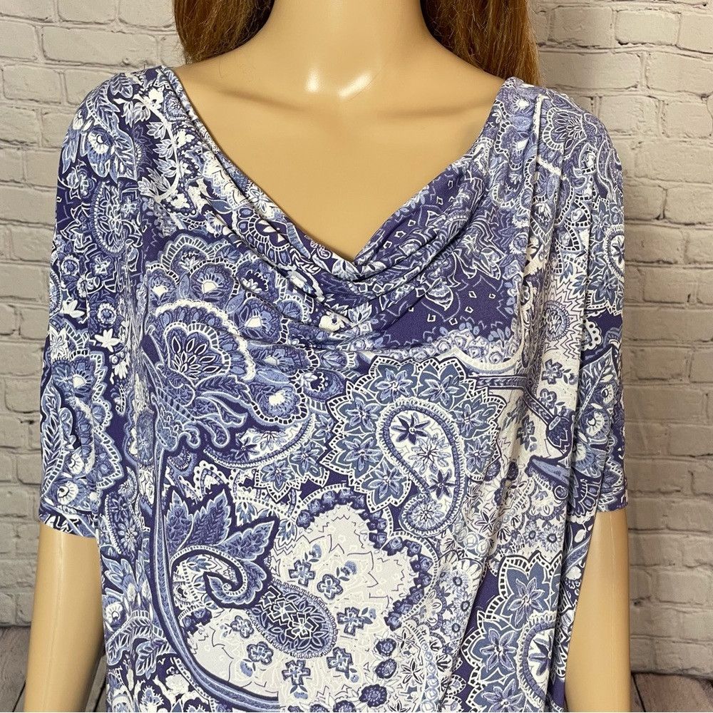 Elie Tahari NWT New Tahari Blue Paisley Short Sleeve Top Size 1X Size XL / US 12-14 / IT 48-50 - 2 Thumbnail