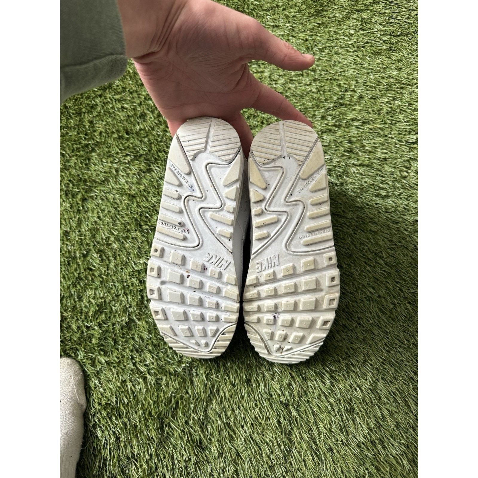 Nike Nike Air Max 90 Youth Size 4.5Y / 6 Women White Triple White Size US 6 / IT 36 - 7 Thumbnail