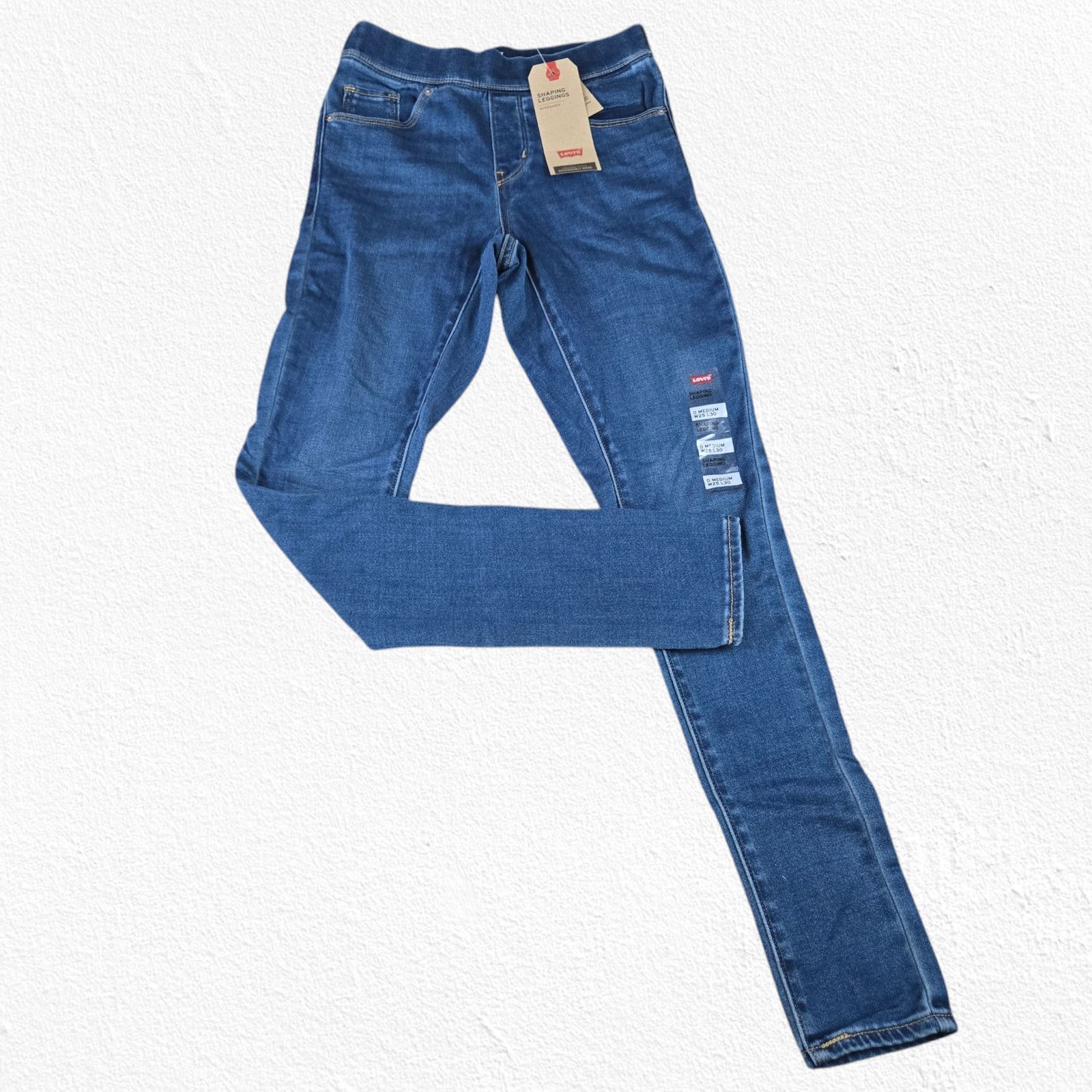 Levi's Levi's Medium Wash Mid Rise Shaping Jeggings Size 25 Size 25" / US 0 / IT 36 - 1 Thumbnail