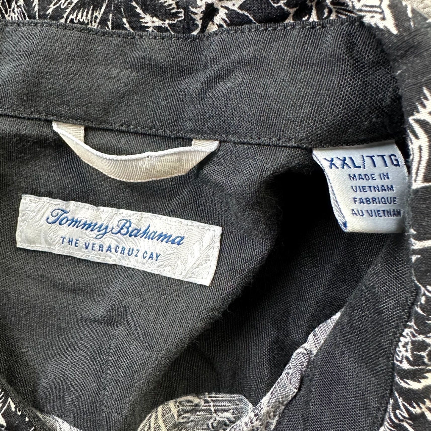 Tommy Bahama Tommy Bahama Shirt Mens 2XL Short Sleeve Black Camp Veracruz Cay Size US XXL / EU 58 / 5 - 7 Thumbnail