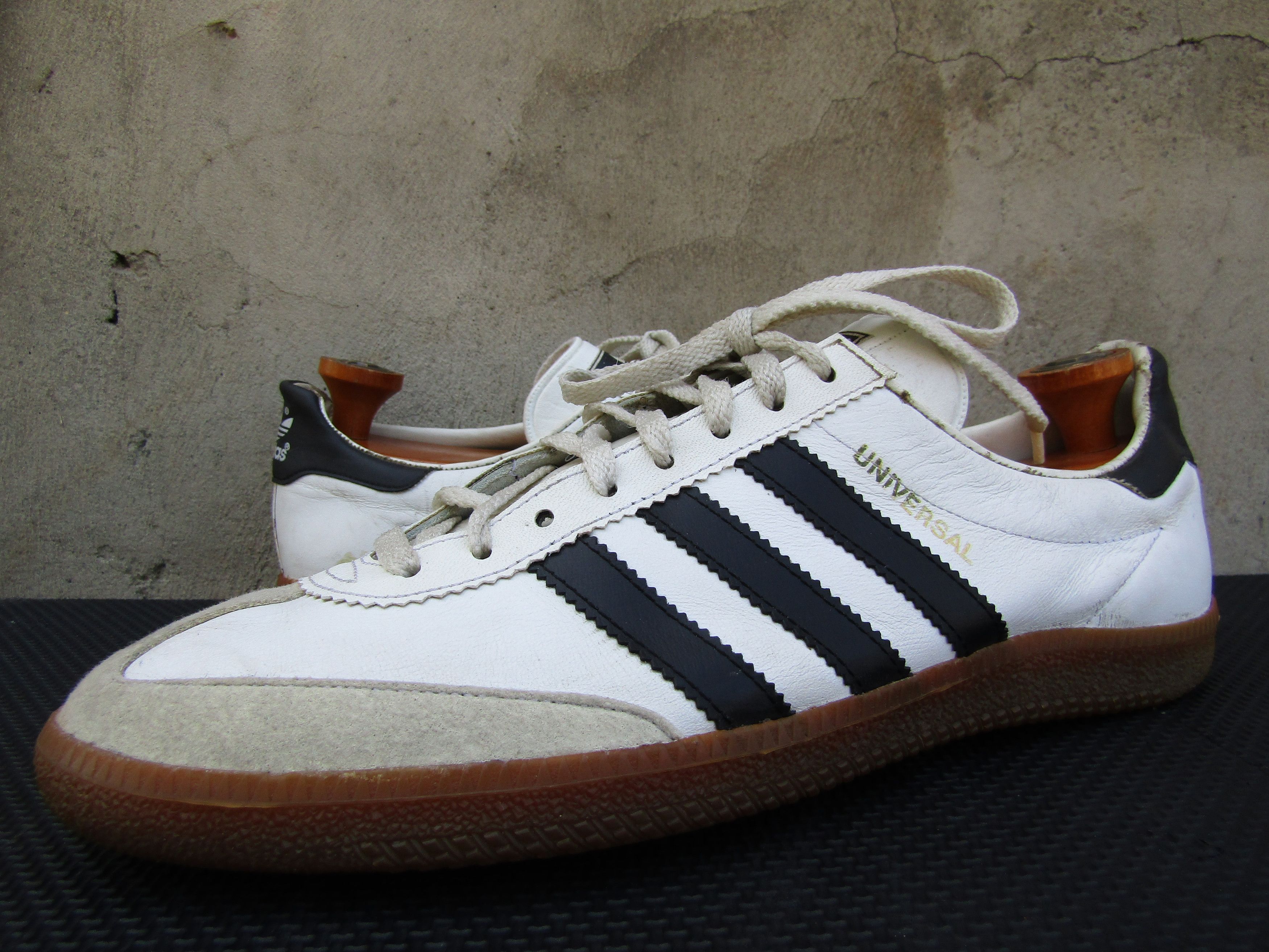 adidas gazelle silver green womens Adidas Originals SAMBA OG W silver metallic/core black/gum [JI4218]