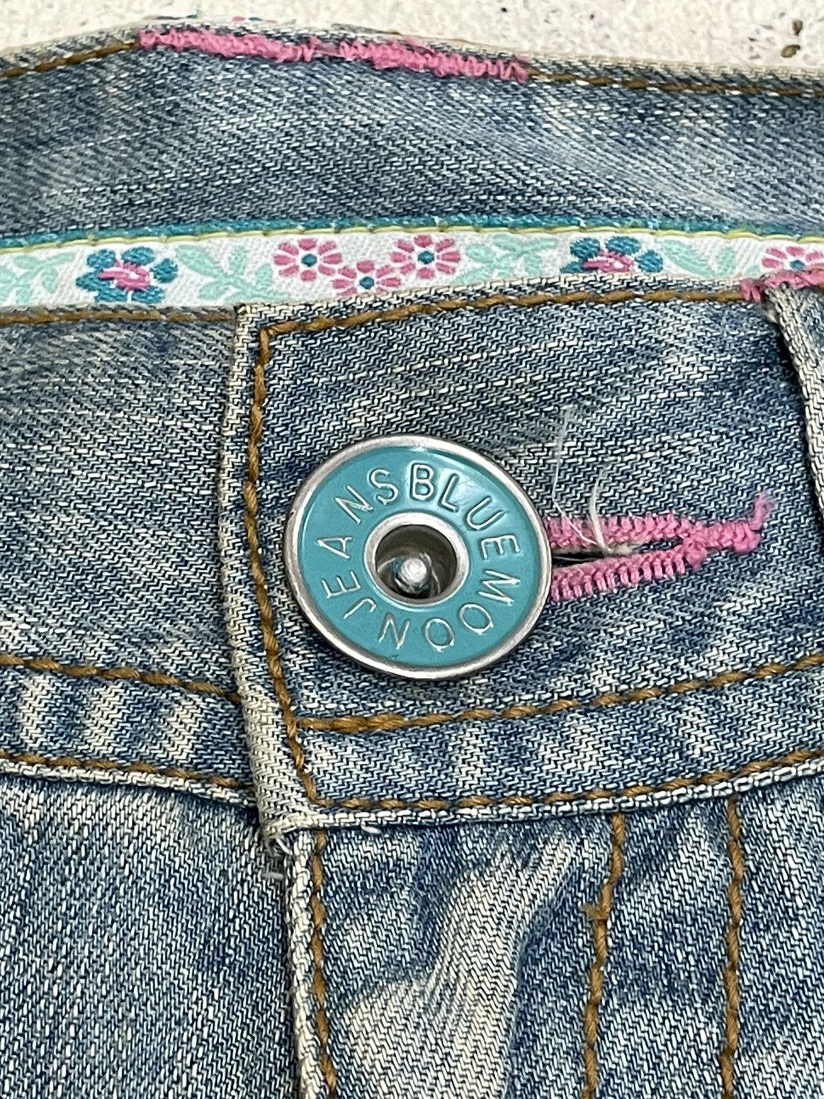 Hysteric Glamour Vintage Blue Moon Blue Girl Embroidery Clone Devgru Style Size 26" / US 2 / IT 38 - 11 Thumbnail
