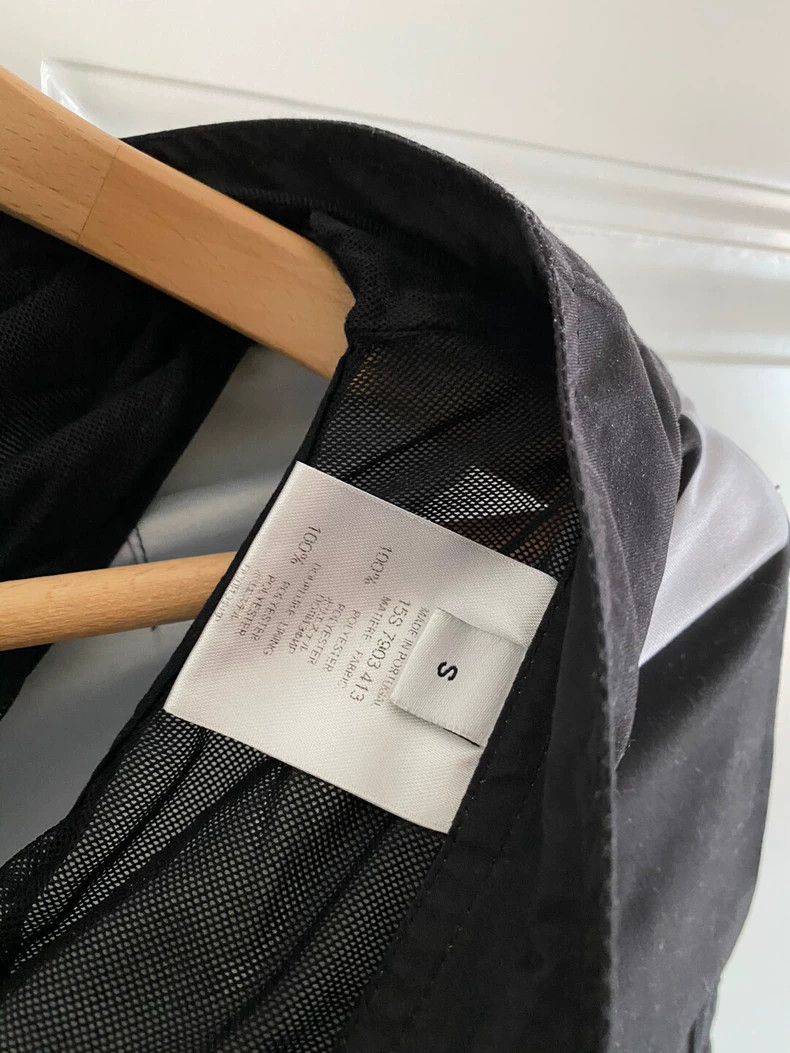 Givenchy Givenchy SizeS Classic five-star beach shorts Size US 28 / EU 44 - 3 Thumbnail