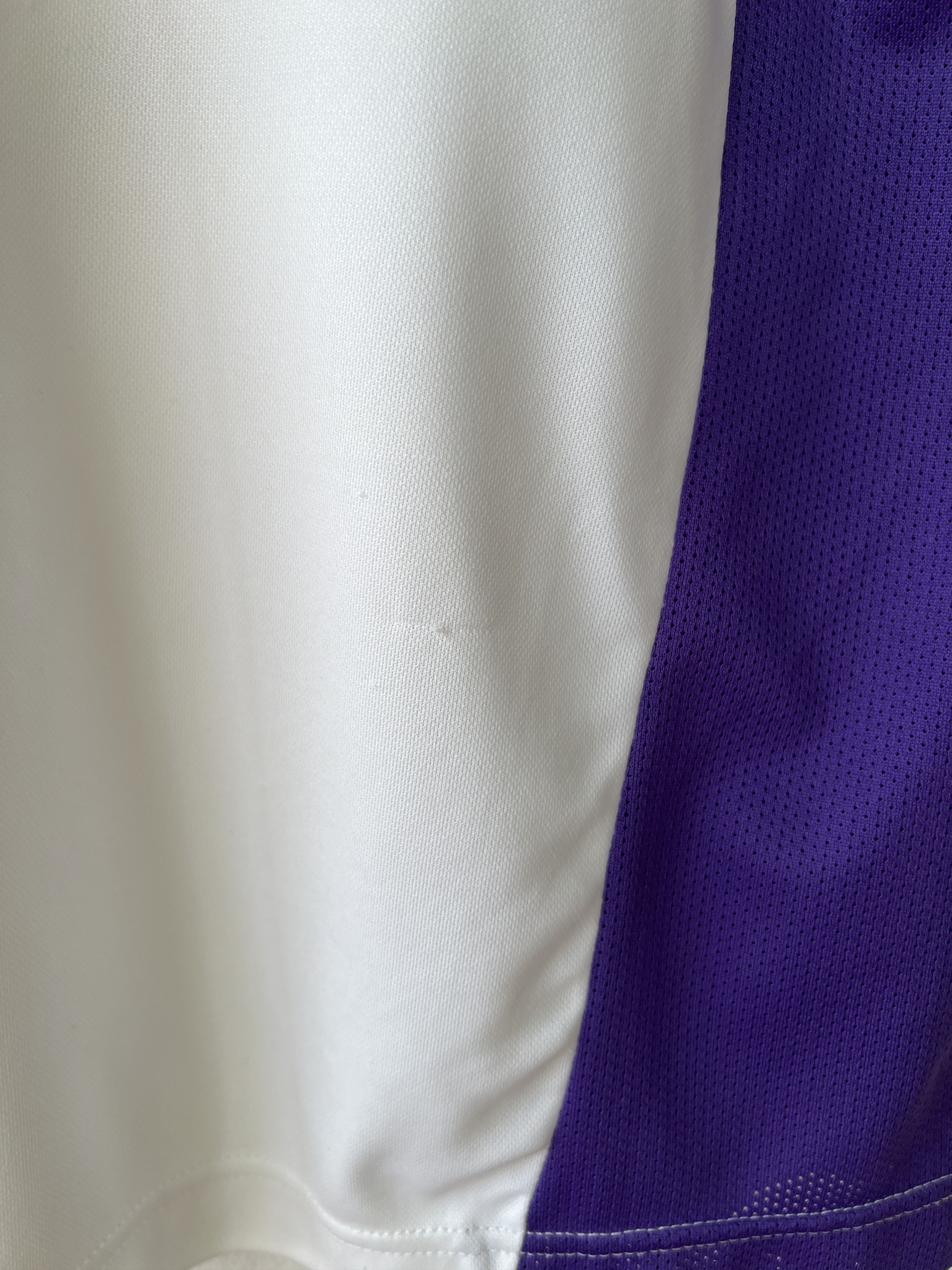 Lotto Sport (L fits M) Fiorentina 2007-08 Away Shirt Vieri #32 Kit Size US L / EU 52-54 / 3 - 7 Thumbnail