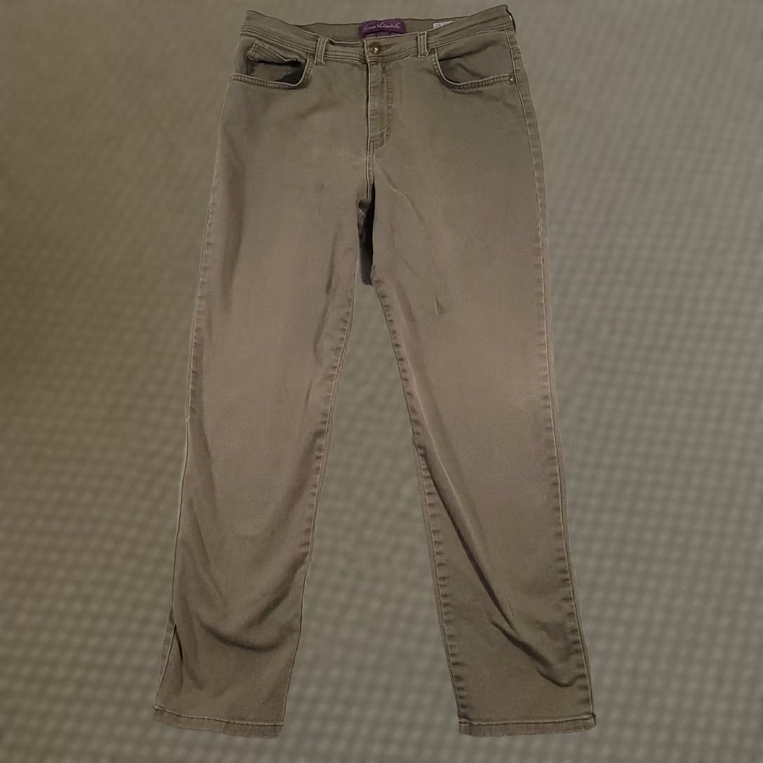 Gloria Vanderbilt Gloria Vanderbilt Amanda Jeans Women's 14 Green Straight Leg High Rise Denim Size 36" / US 14 / IT 50 - 1 Thumbnail