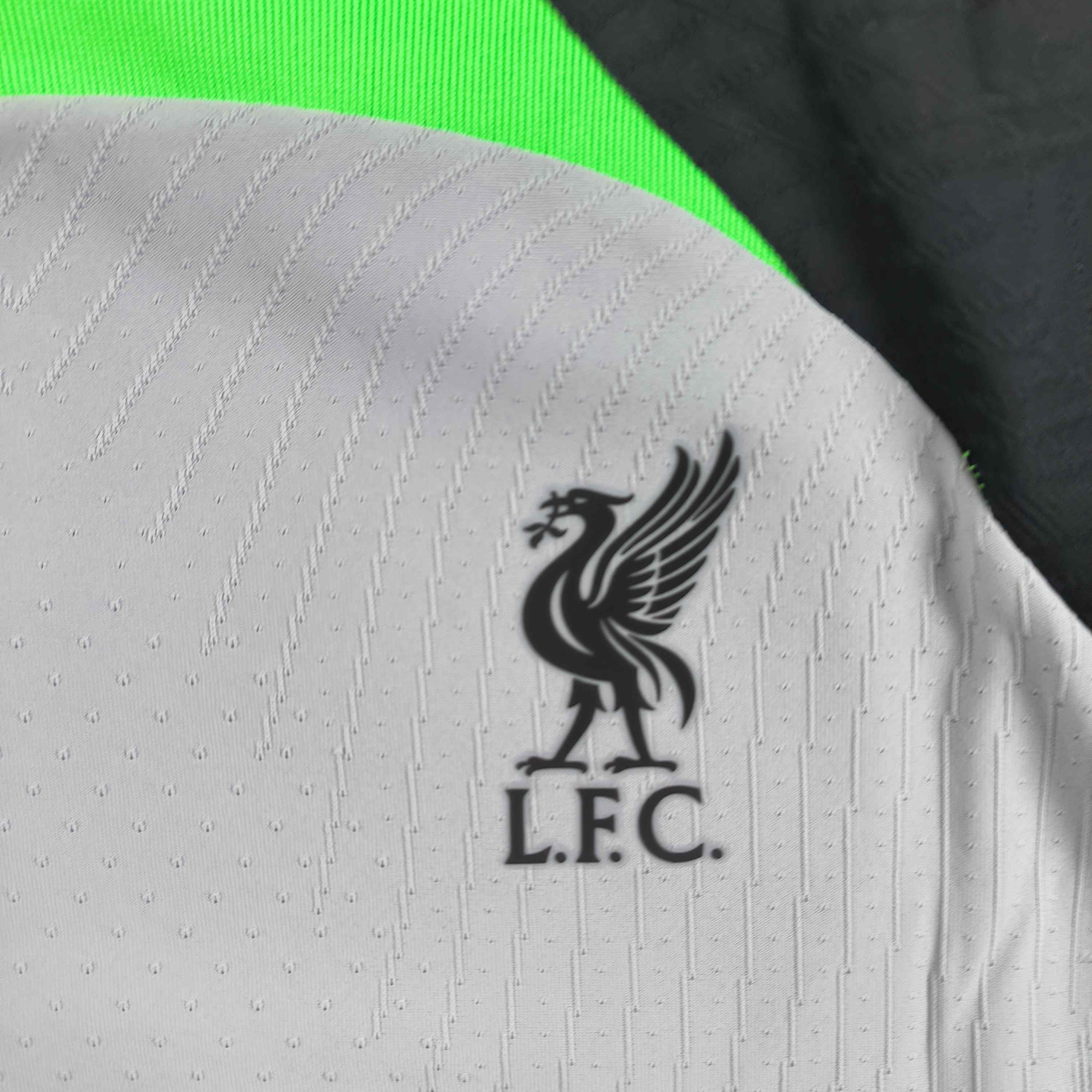 Nike NEW Liverpool 2023-24 Nike Strike training football jersey S Size US S / EU 44-46 / 1 - 4 Thumbnail