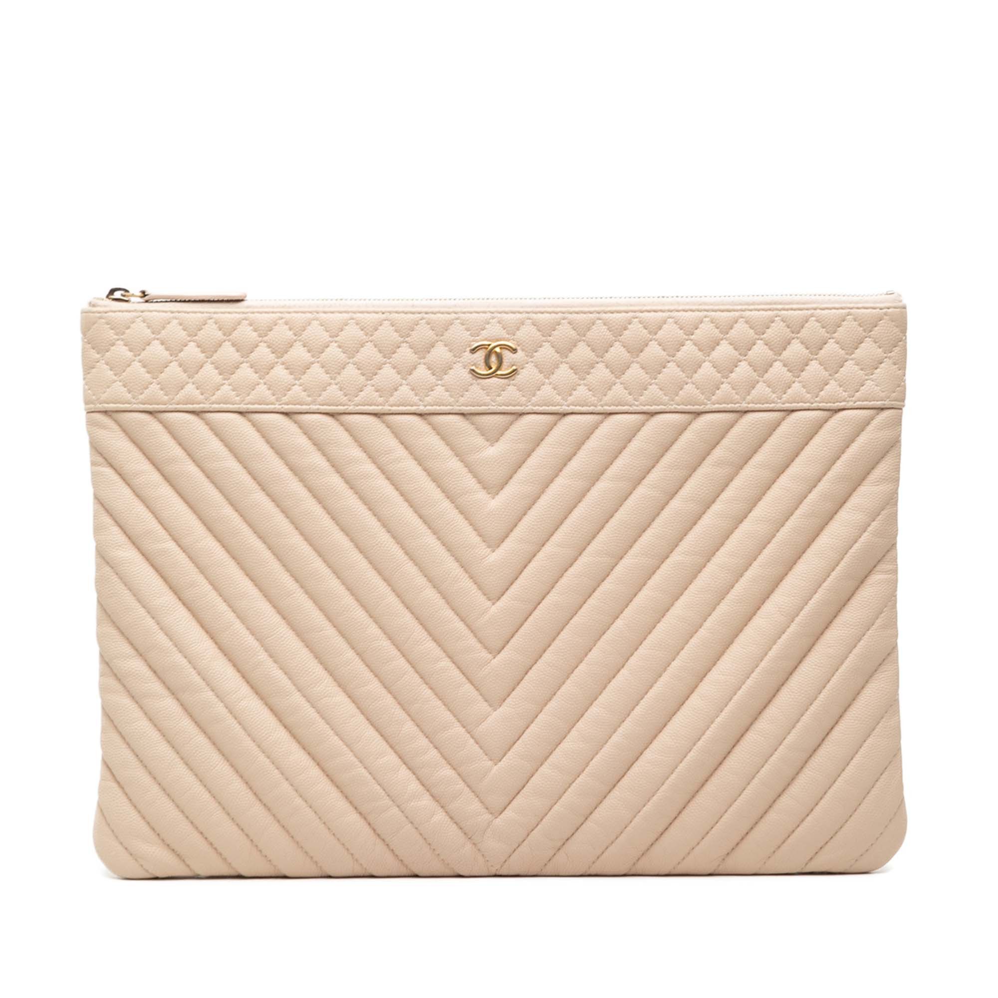 Chanel Large Chevron Caviar O Case Clutch Size ONE SIZE - 1 Thumbnail