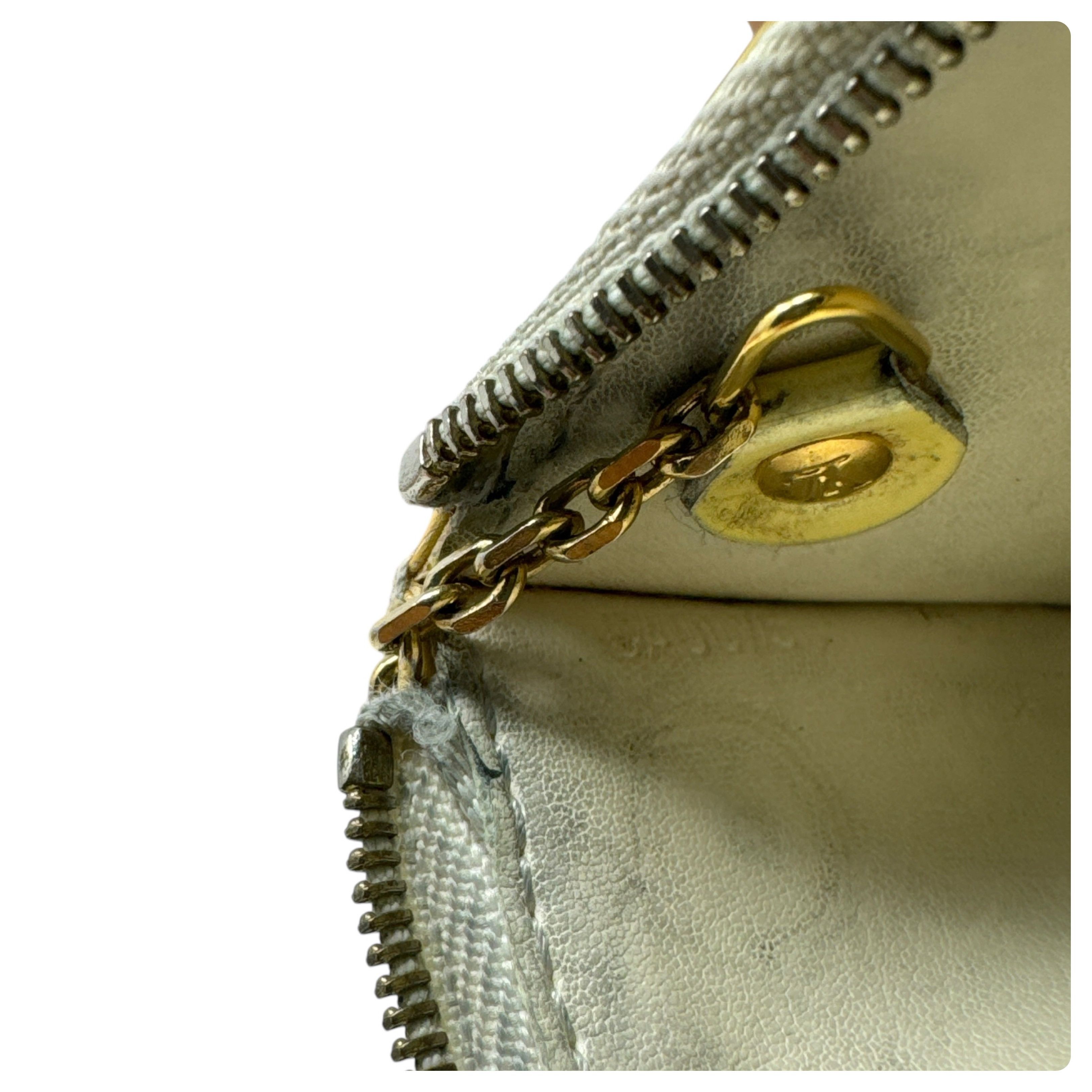 Louis Vuitton Louis Vuitton Vernis Leather Key Cles Size ONE SIZE - 7 Thumbnail