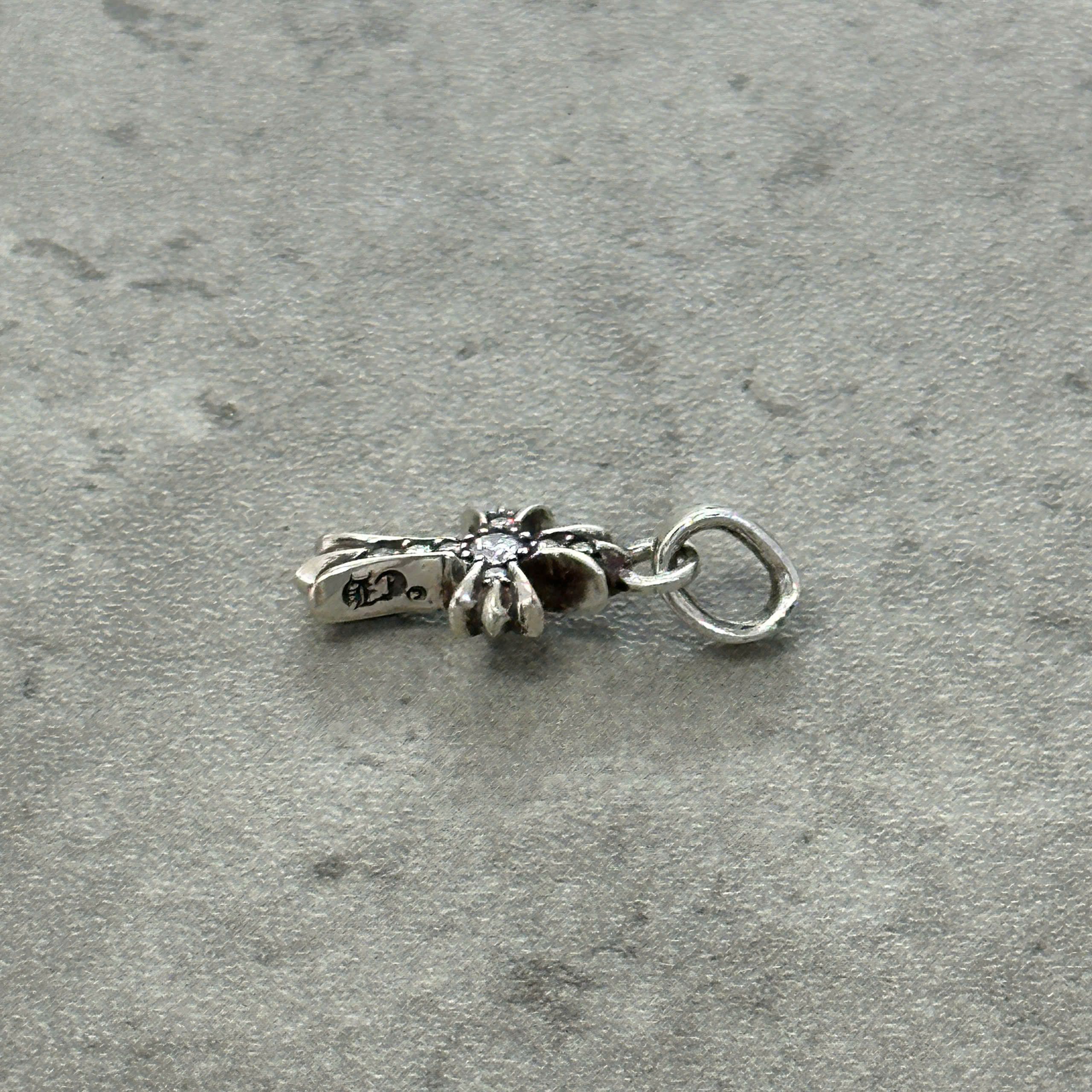 Chrome Hearts Chrome Hearts Cross baby fat sliver charm diamond Size ONE SIZE - 6 Thumbnail