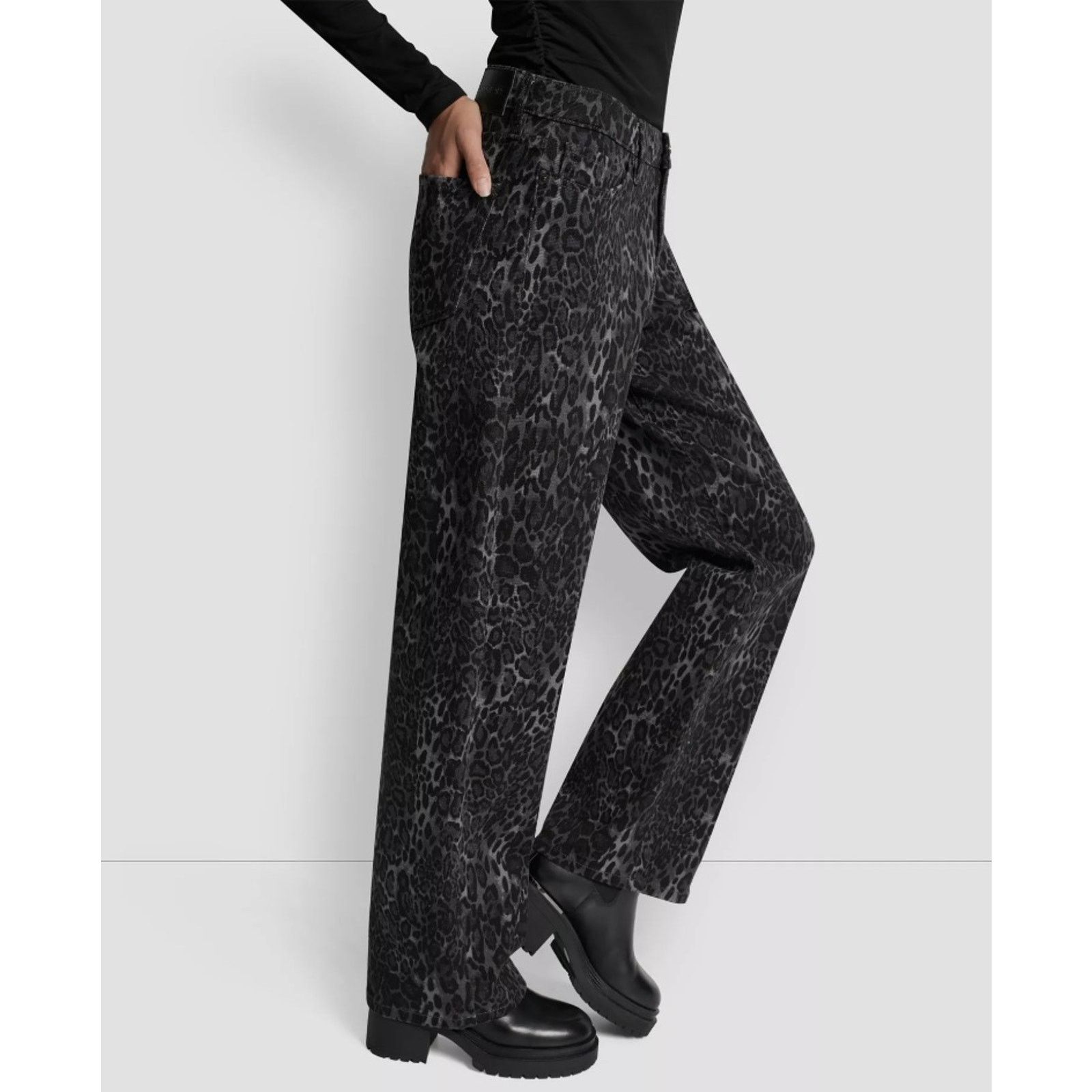 DKNY DKNY Women Black Leopard Print Relaxed Jeans Size 32 Size 32" / US 10 / IT 46 - 2 Thumbnail