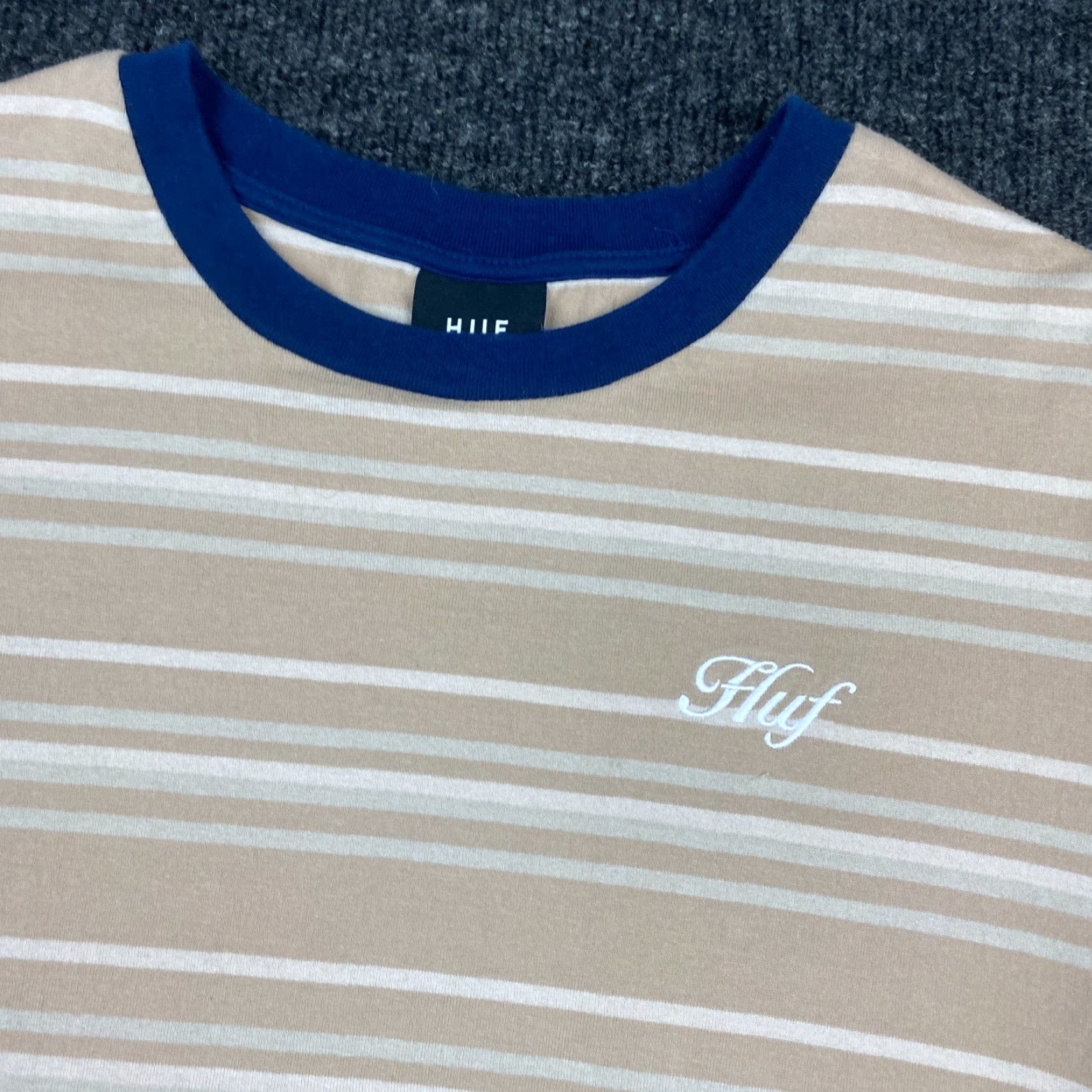 Huf VINTAGE HUF Embroidered Striped Black Blue White Red Skater XL Tee T-Shirt Shirt Unisex Adults Mens Womens Size US L / EU 52-54 / 3 - 2 Thumbnail