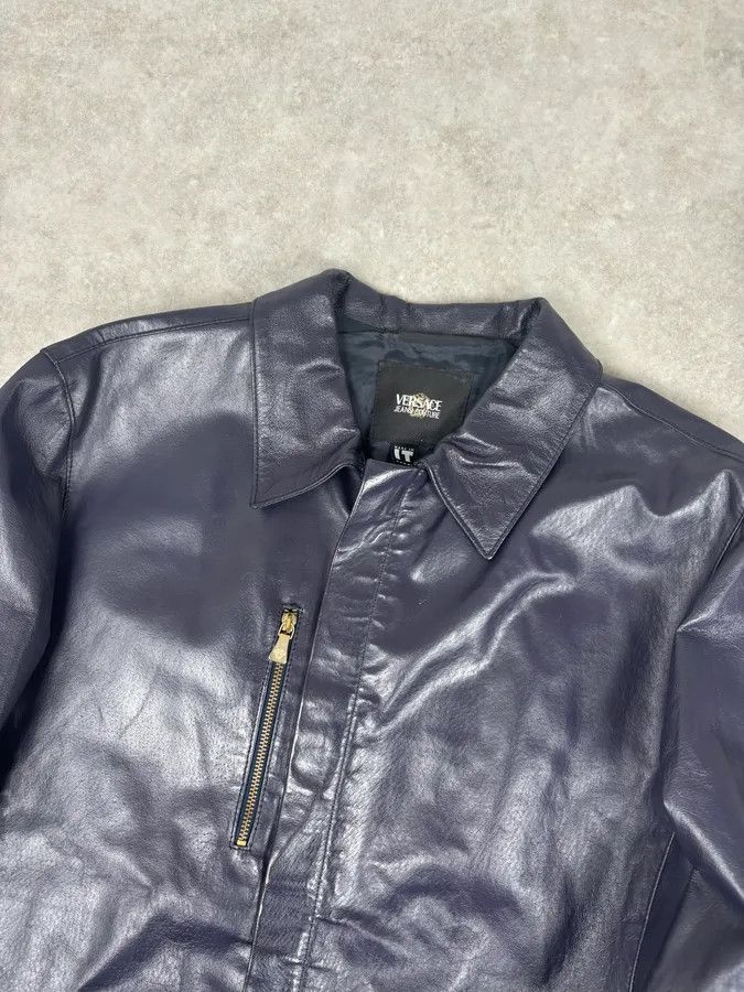 Versace 2000s Versace Purple Leather Gold Hardware Jacket Size US S / EU 44-46 / 1 - 4 Thumbnail