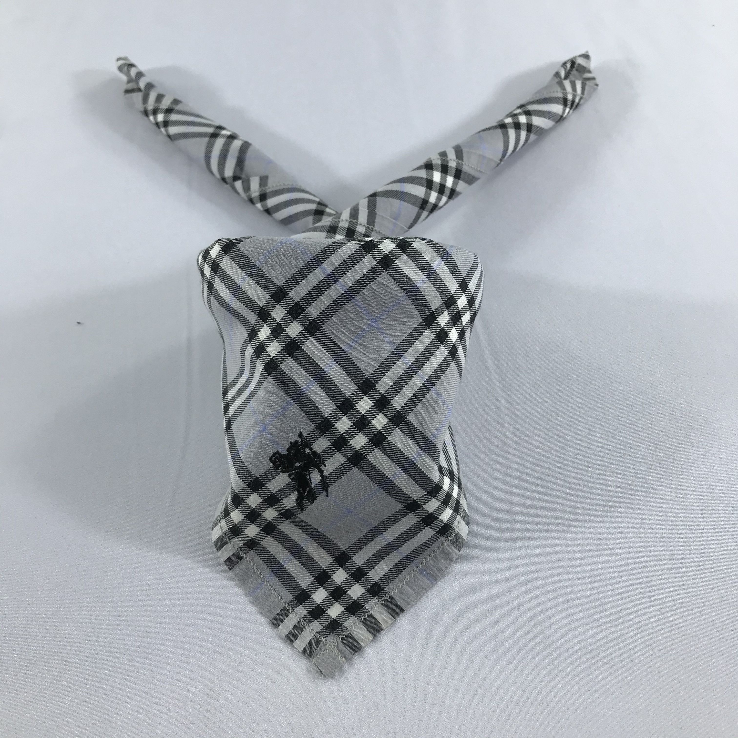 Burberry Burberry Nova Check Handkerchief Neckerchief Bandana H823 Size ONE SIZE - 1 Thumbnail