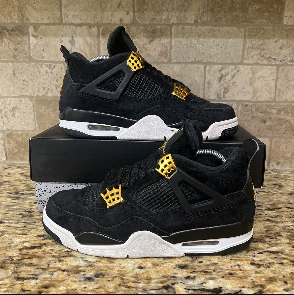 aj4 royalty