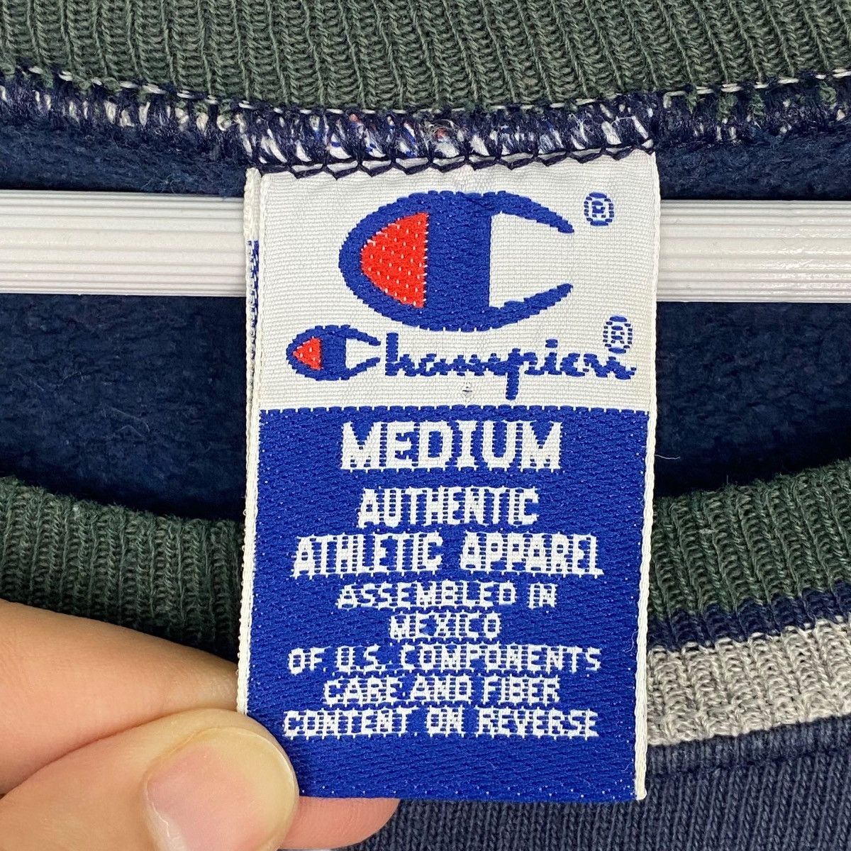 Other Vintage Champion Sweatshirt Crewneck NavyBlue Printed SizeL Size US L / EU 52-54 / 3 - 7 Thumbnail