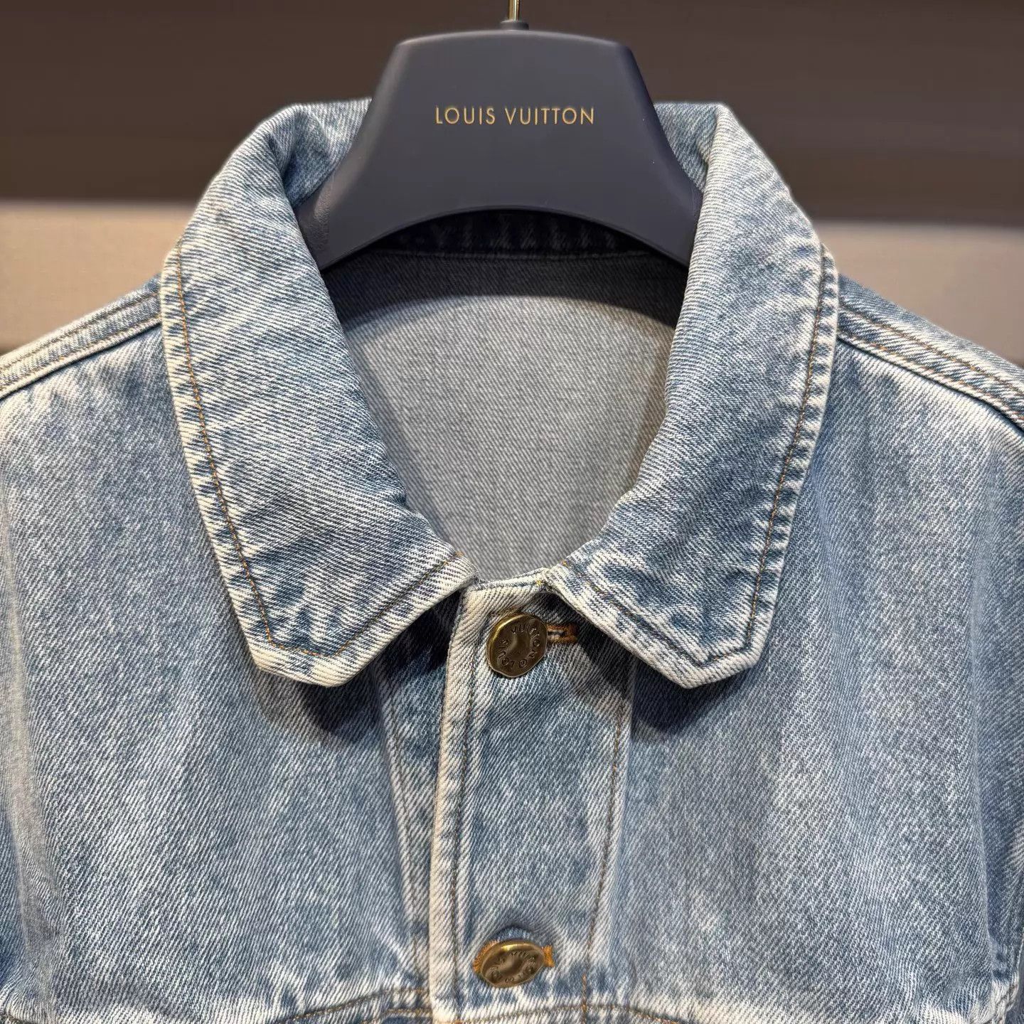Louis Vuitton Louis Vuitton Blue Washed Two-Tone Denim Jacket Size US S / EU 44-46 / 1 - 3 Thumbnail