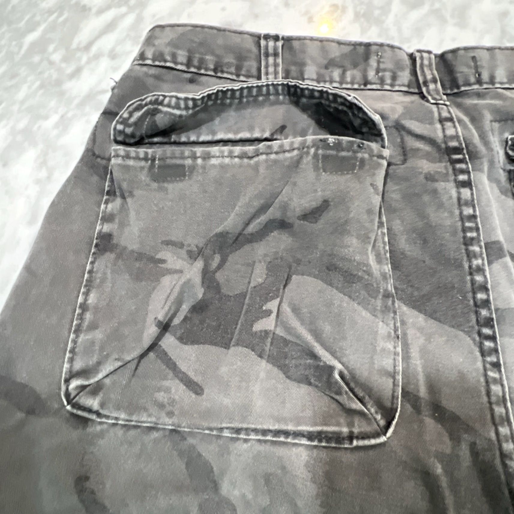 Wrangler Wrangler Jeans Cargo Camo Men 36x32 Faded Gray 70BRWGL Cotton Hunting Jeans Size US 36 / EU 52 - 6 Thumbnail